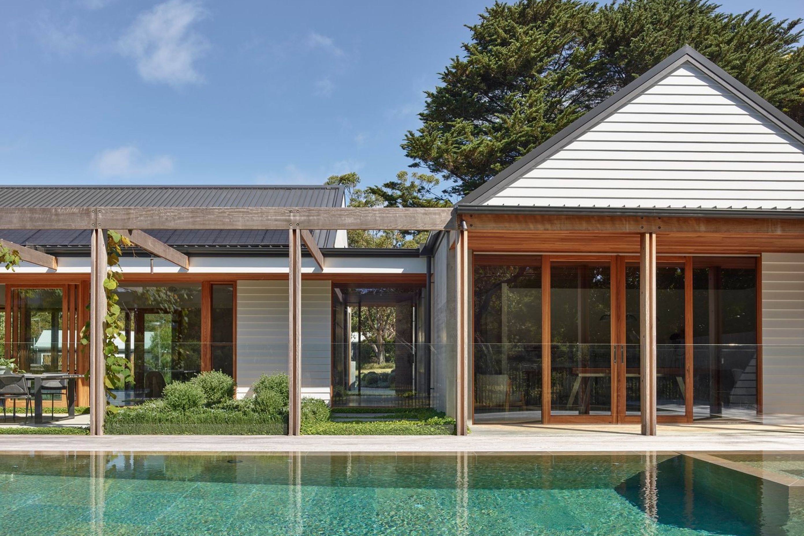 Honeysuckle House Shoreham by Planned Living Architects | Photography by Derek Swalwell