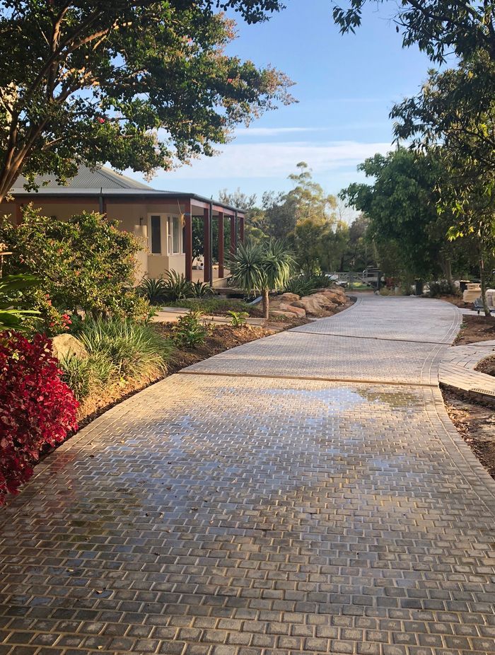 Silhouette Grey Granite Cobblestones