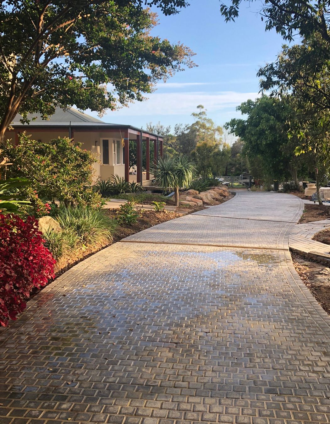 Silhouette Grey Granite Cobblestones