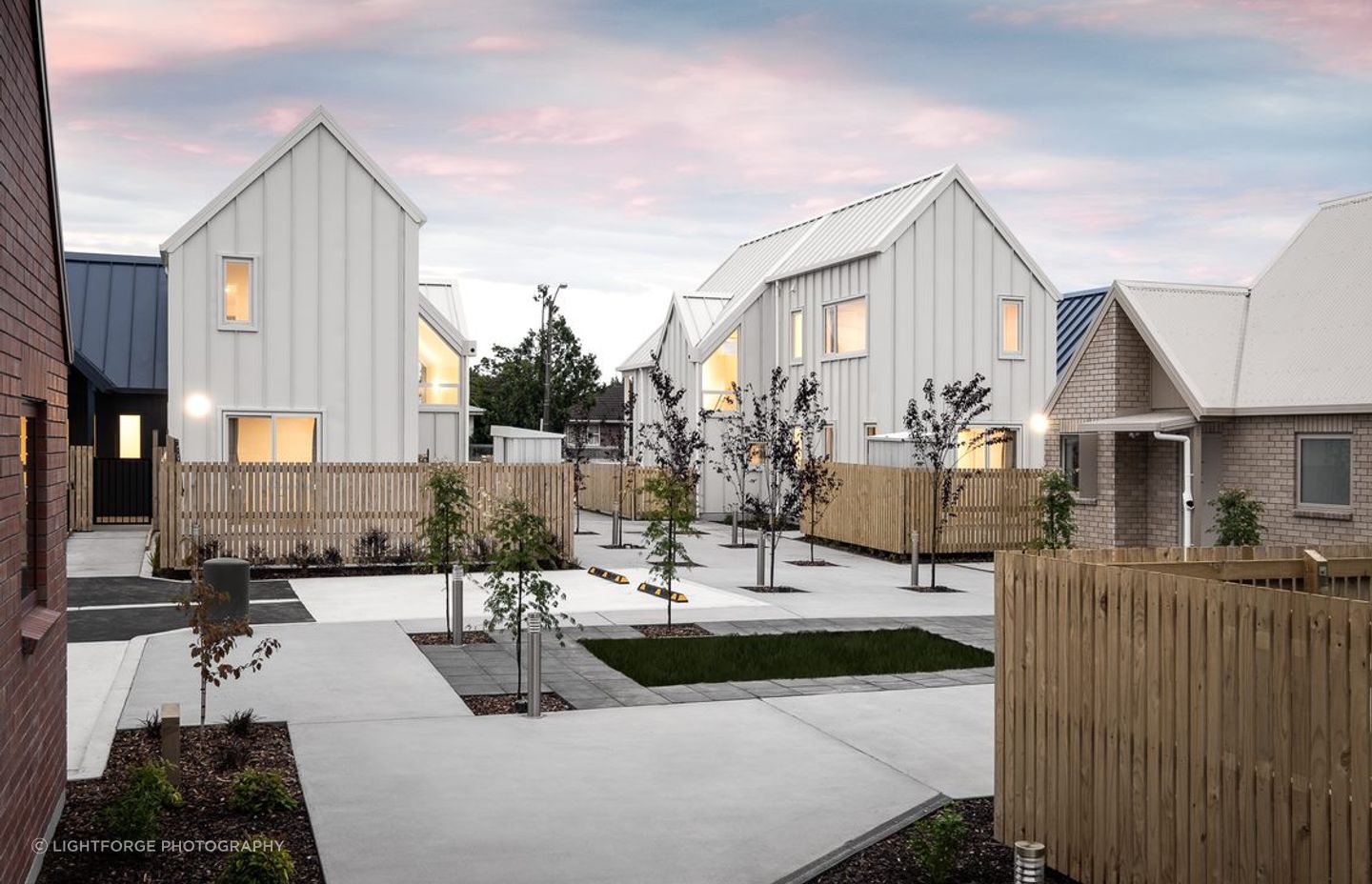 2020 NZ Grand Prix Winner: The Rangiora Social Housing project redeveloped an existing site with nine 1950s state houses. From this, they created 28 one-bedroom units – the largest redevelopment undertaken by Housing New Zealand in North Canterbury (who a