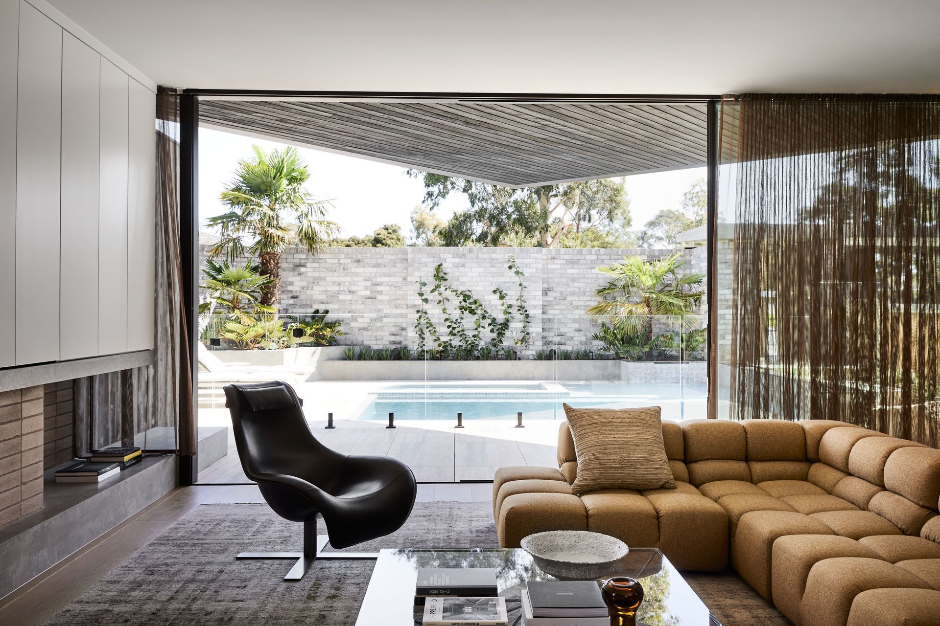 The Split Home by Seidler Group | Photography by Sharyn Cairns