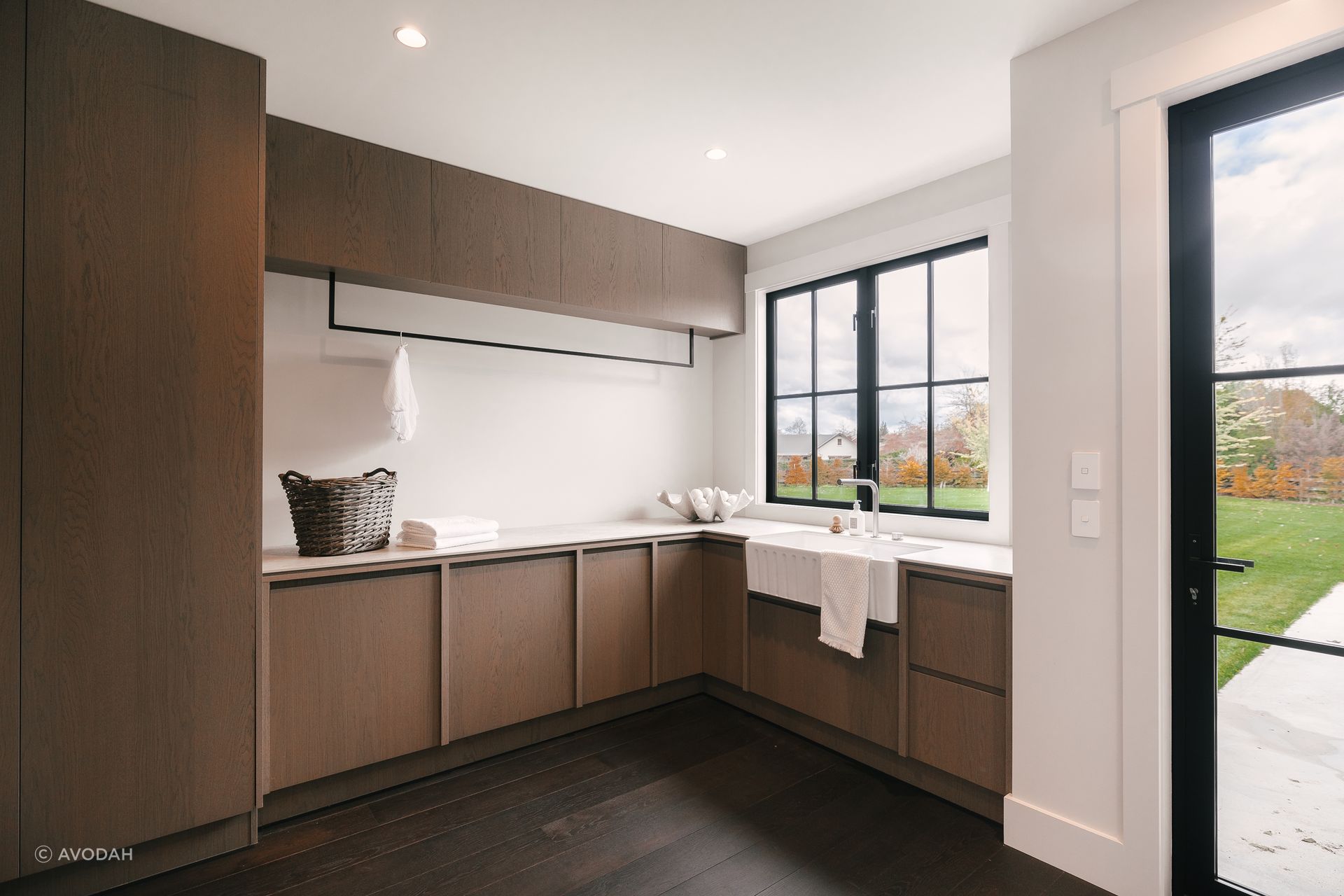 Stoney Creek by The Housing Lab | Manhattan Oak Veneer
