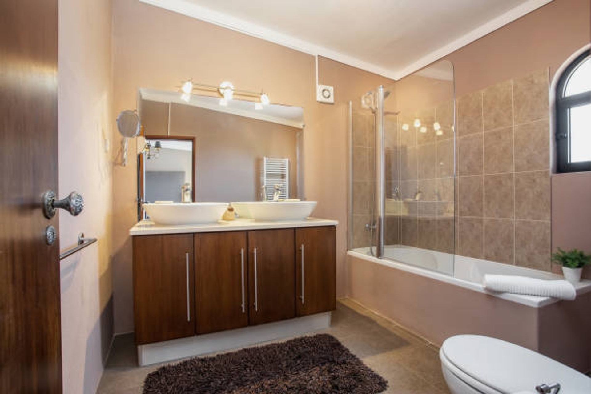 Stand - along storage cabinets | Photo Credit - iStock