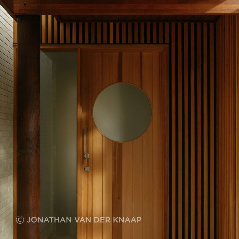 Suburban-House-Sans-Arc-JVDK-Bankston-Sans-Arc-4-web.jpeg