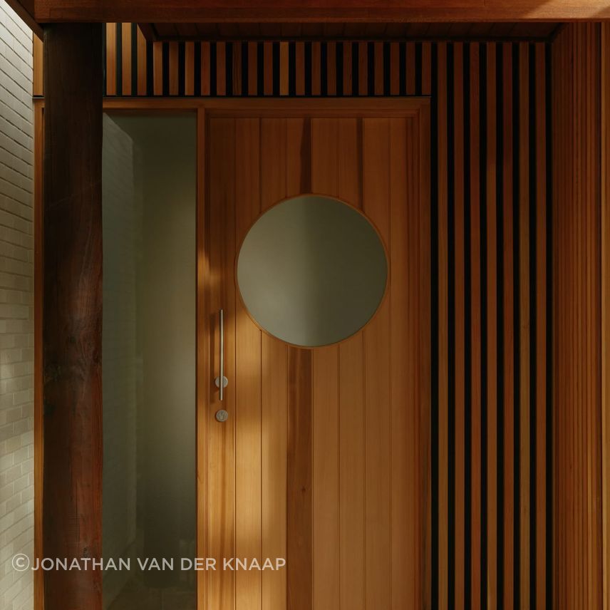 Suburban-House-Sans-Arc-JVDK-Bankston-Sans-Arc-4-web.jpeg