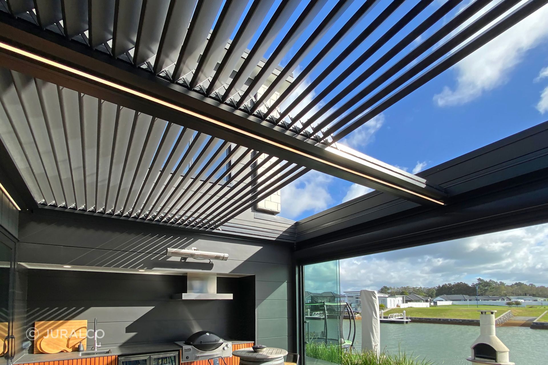Sunfold-retractable-louvre-roof-opening-v2.JPG