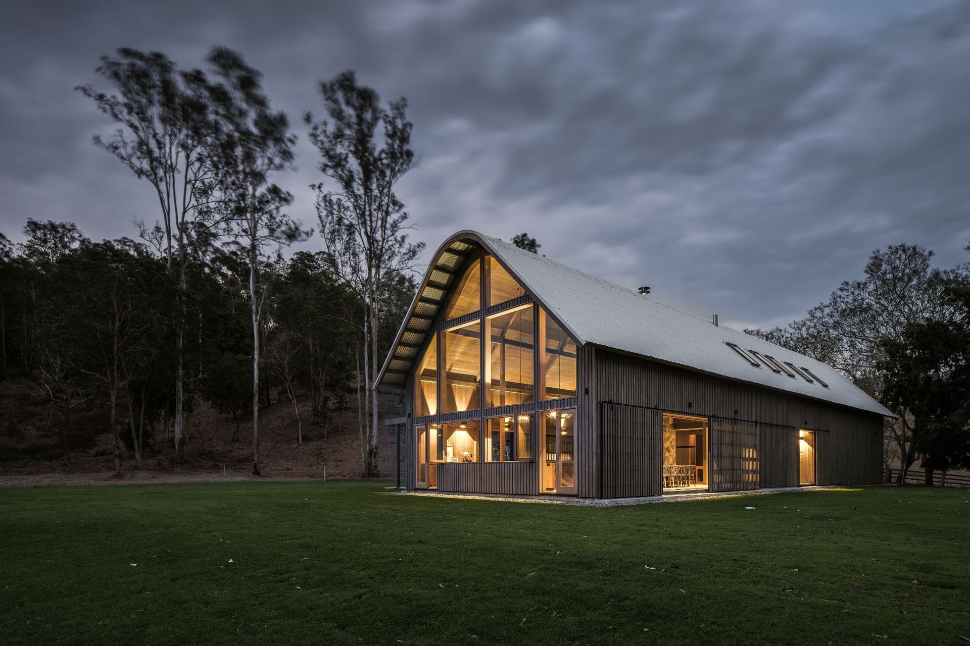 The Barn by Paul Uhlmann Architects | Photography by Andy Macpherson Studio