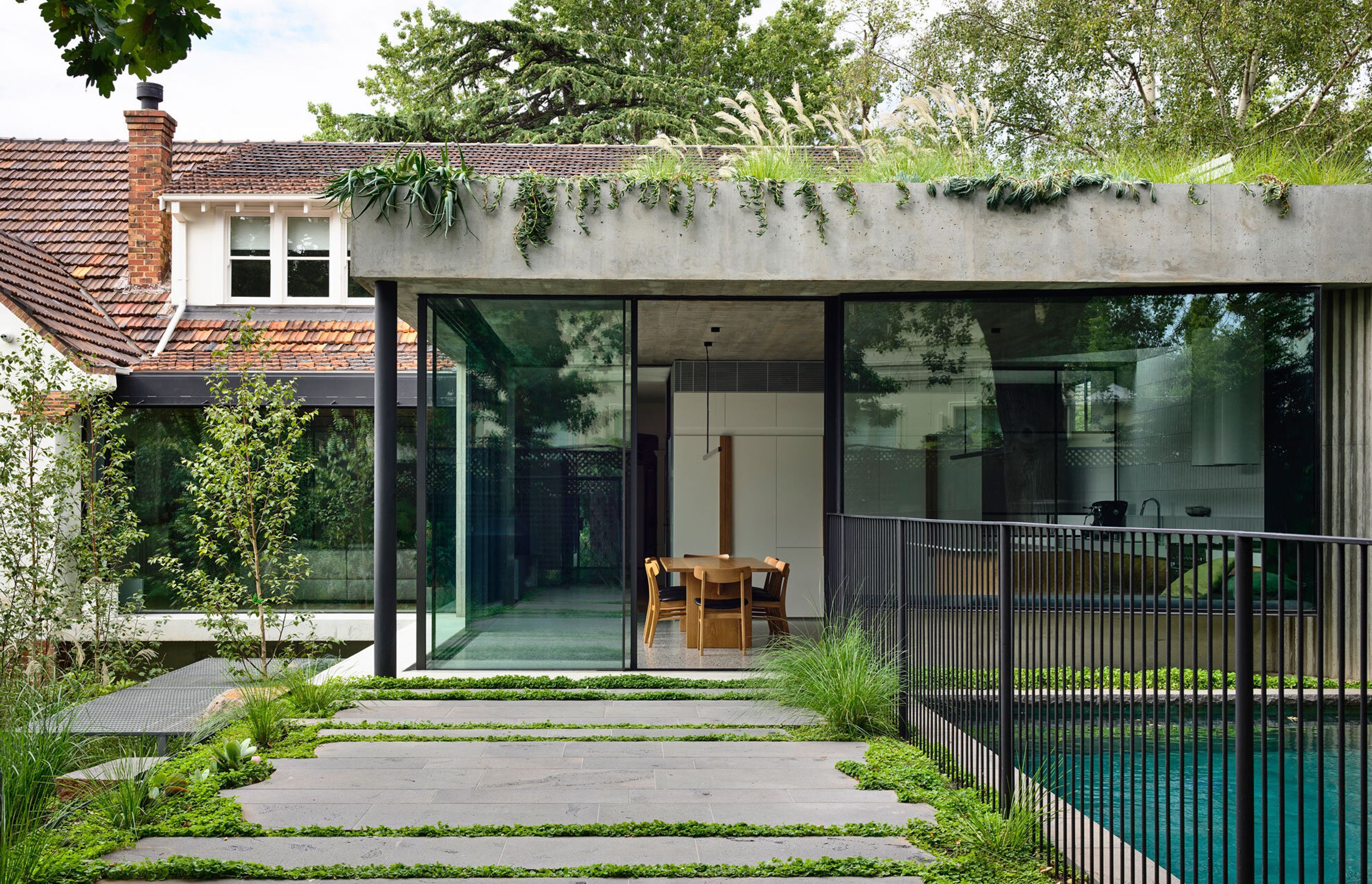 Malvern Garden House by Taylor Knights | Photography by Derek Swalwell