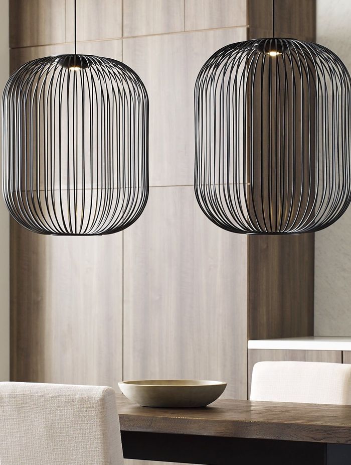 How many ceiling lights