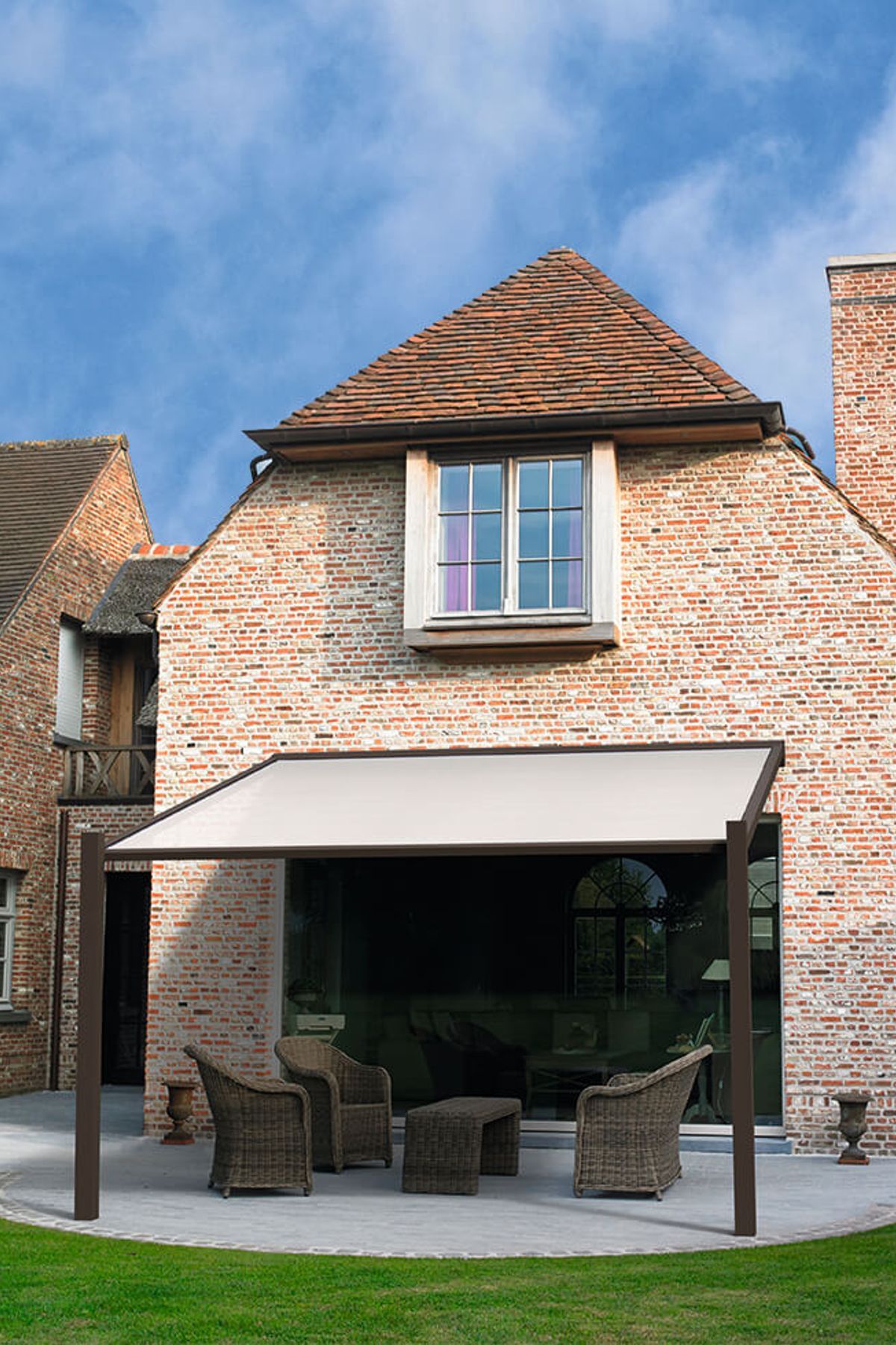 Renson - Lapure Retractable Awning