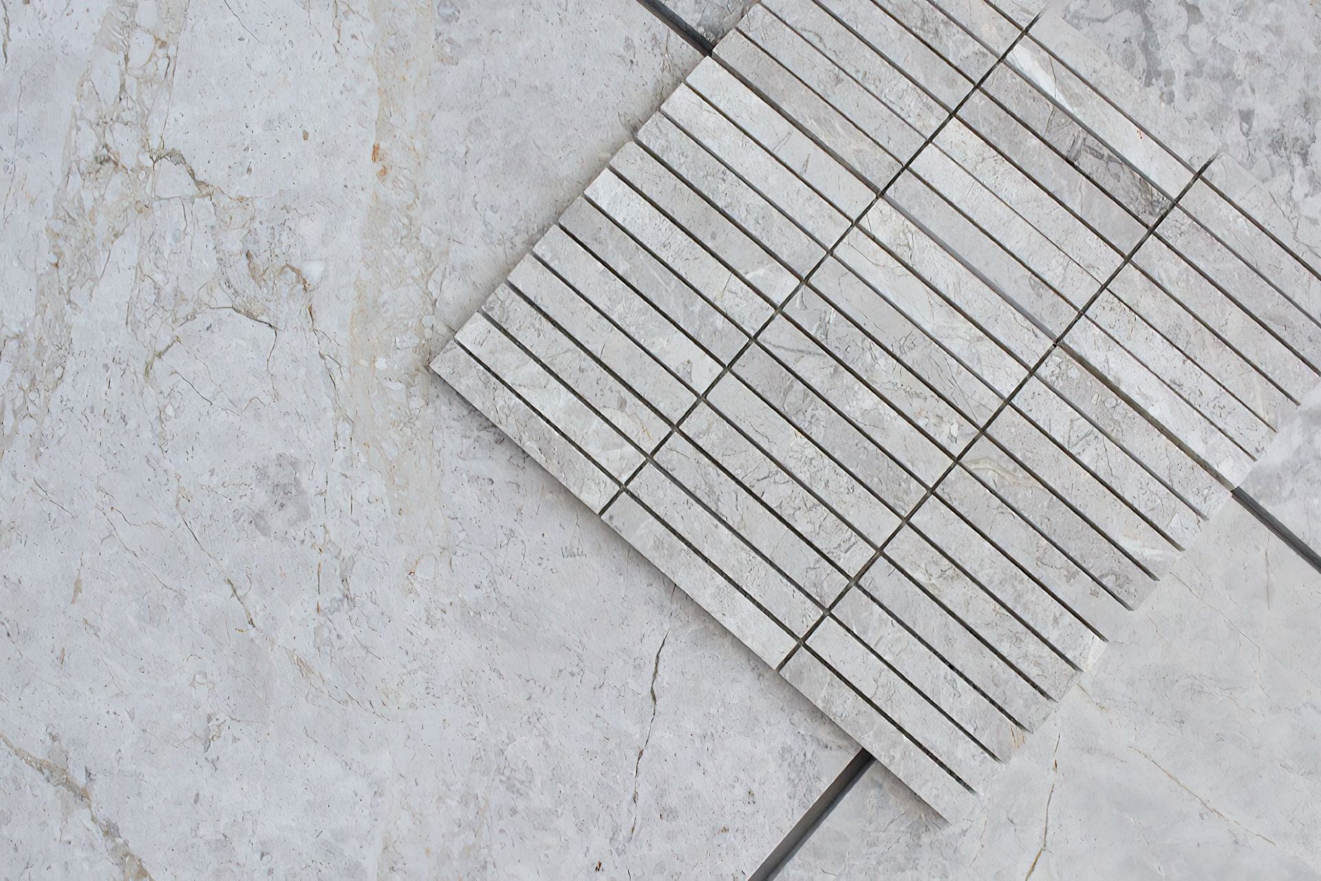 Available in a variety of versatile sizes and styles, the Tundra collection features a velvety soft honed finish. The lush grey tones of these natural tiles can be paired with any number of trending and classic materials such as timber, marble and more.