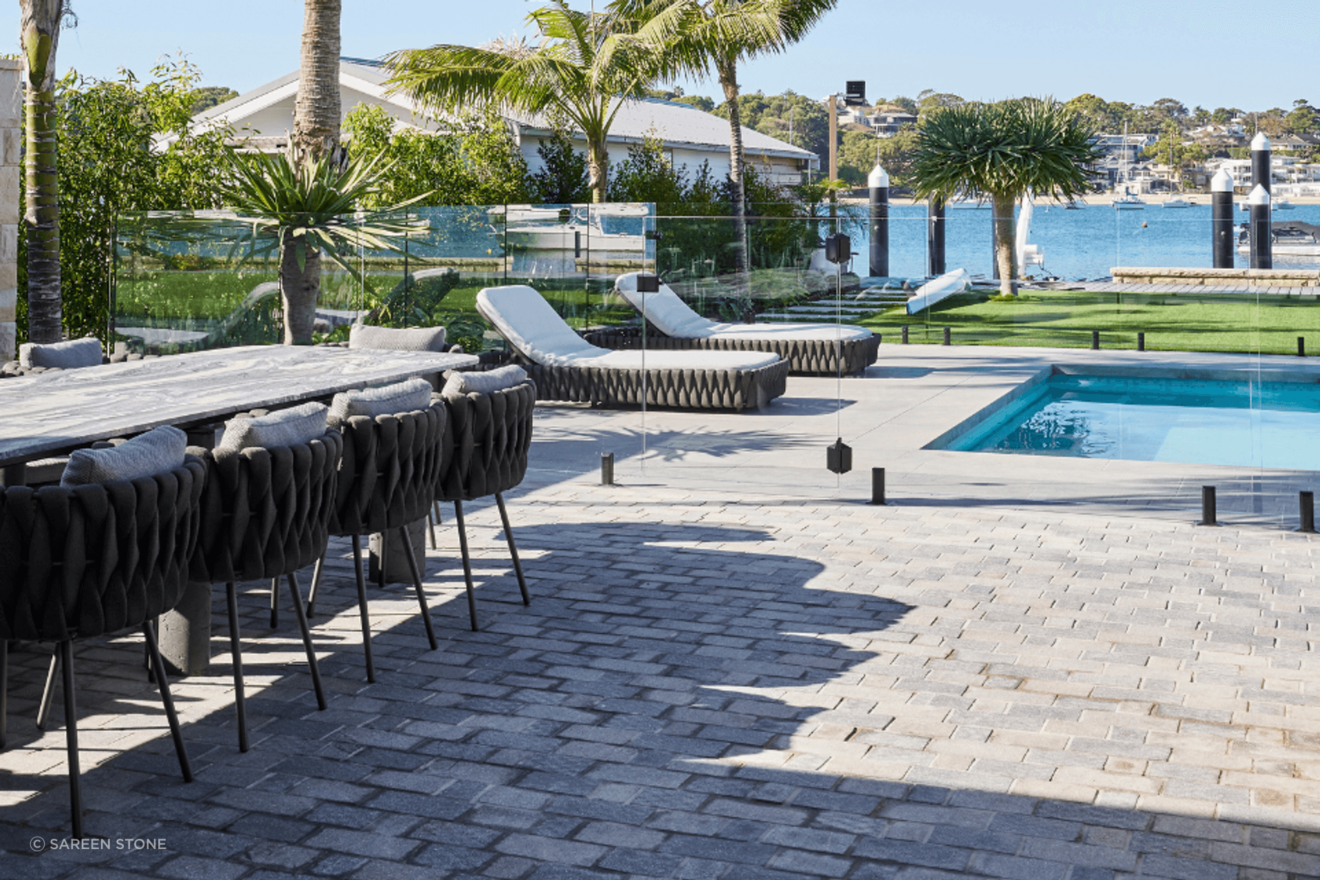 Two-Tone-Porphyry-Cobblestones