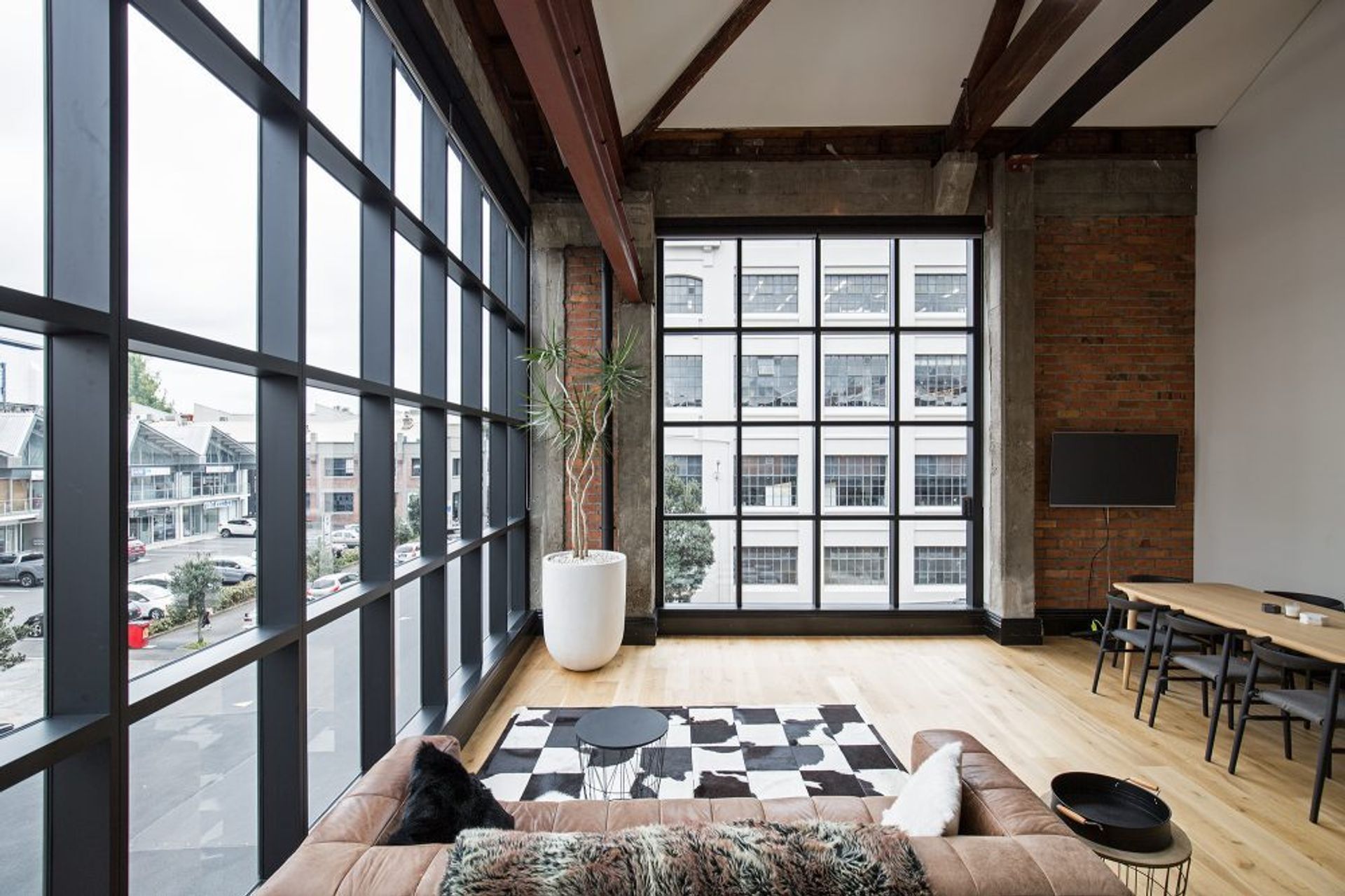 10 Things to consider before buying wooden flooring