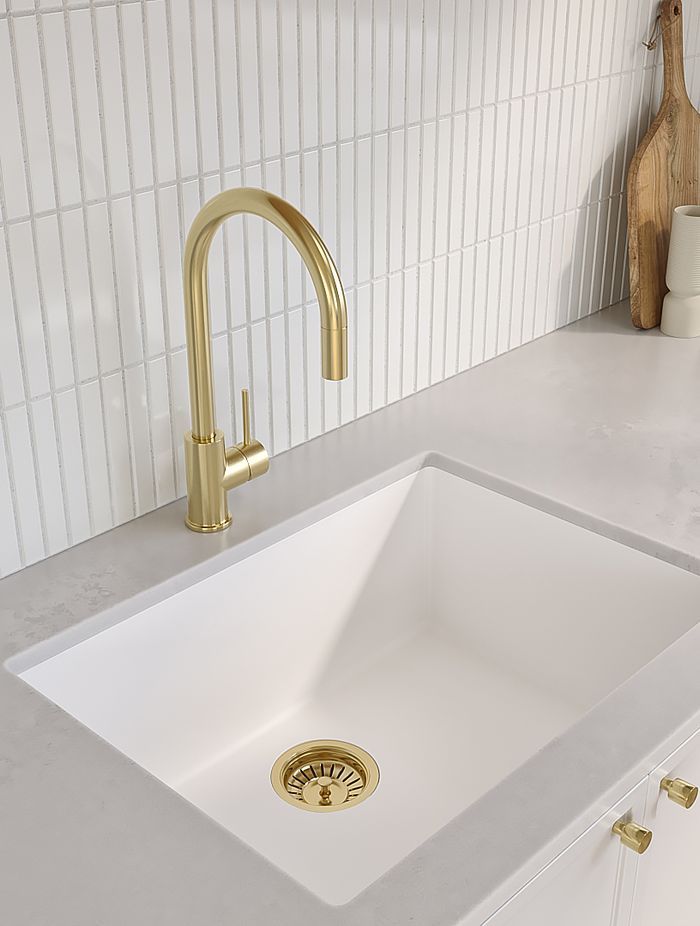 "Single bowl designs allow for hassle-free submersion of large pots and trays.