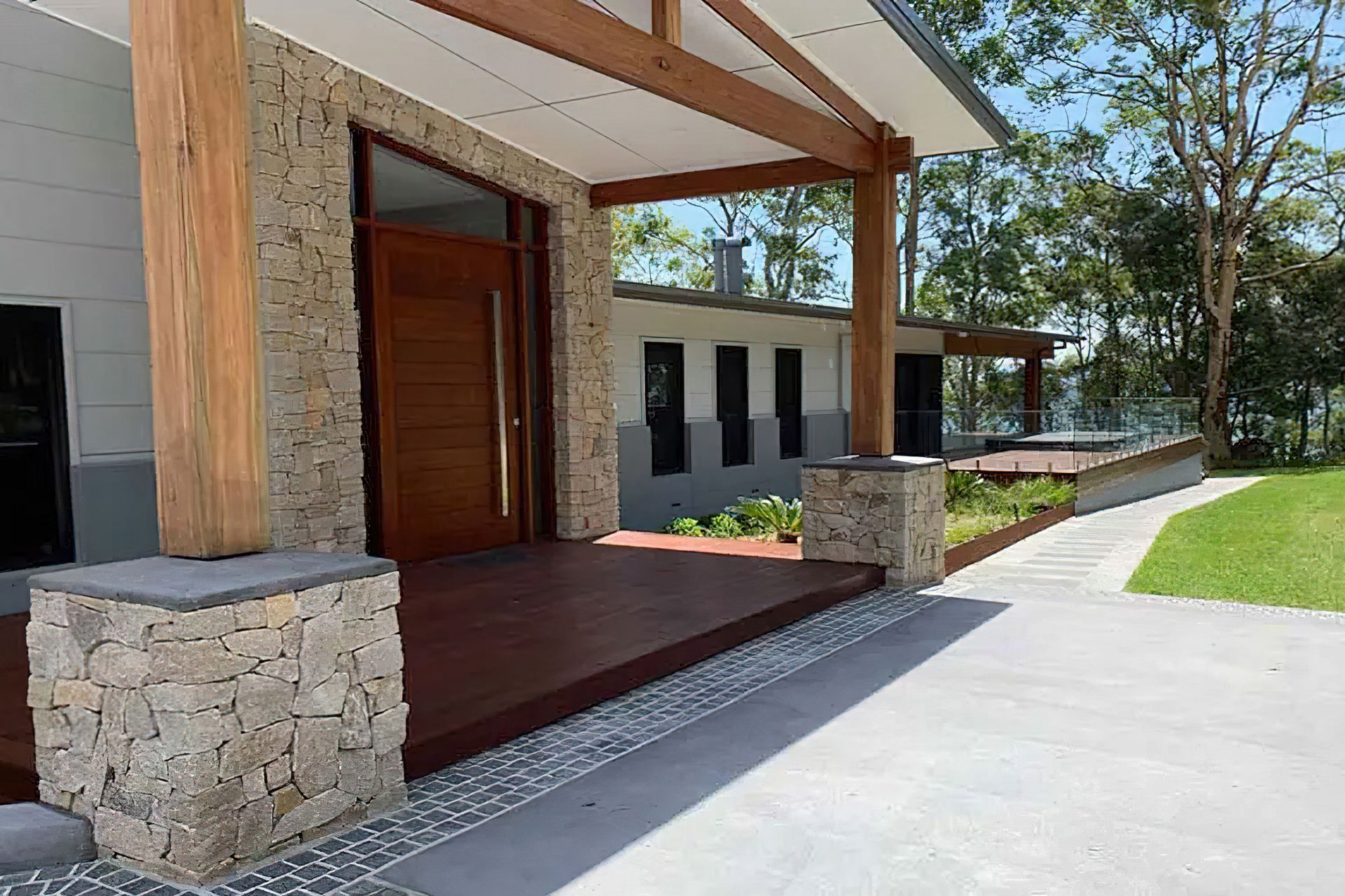 Stone wall cladding is like the icing on a cake – it adds that final touch that takes a design to the next level.