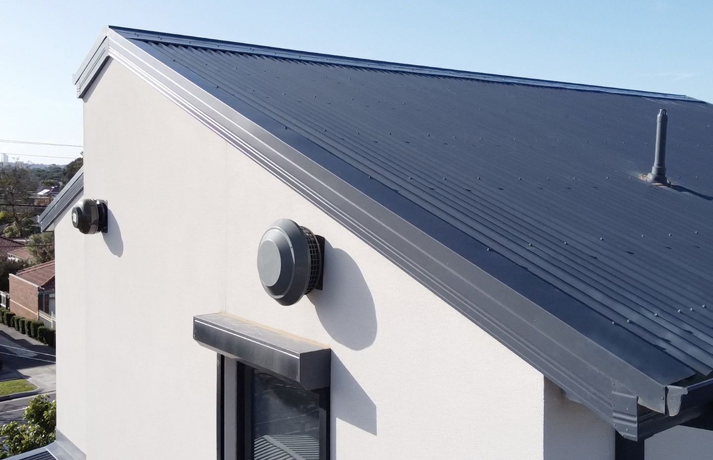 Wall-mounted Schweigen IsoDrive® Motors