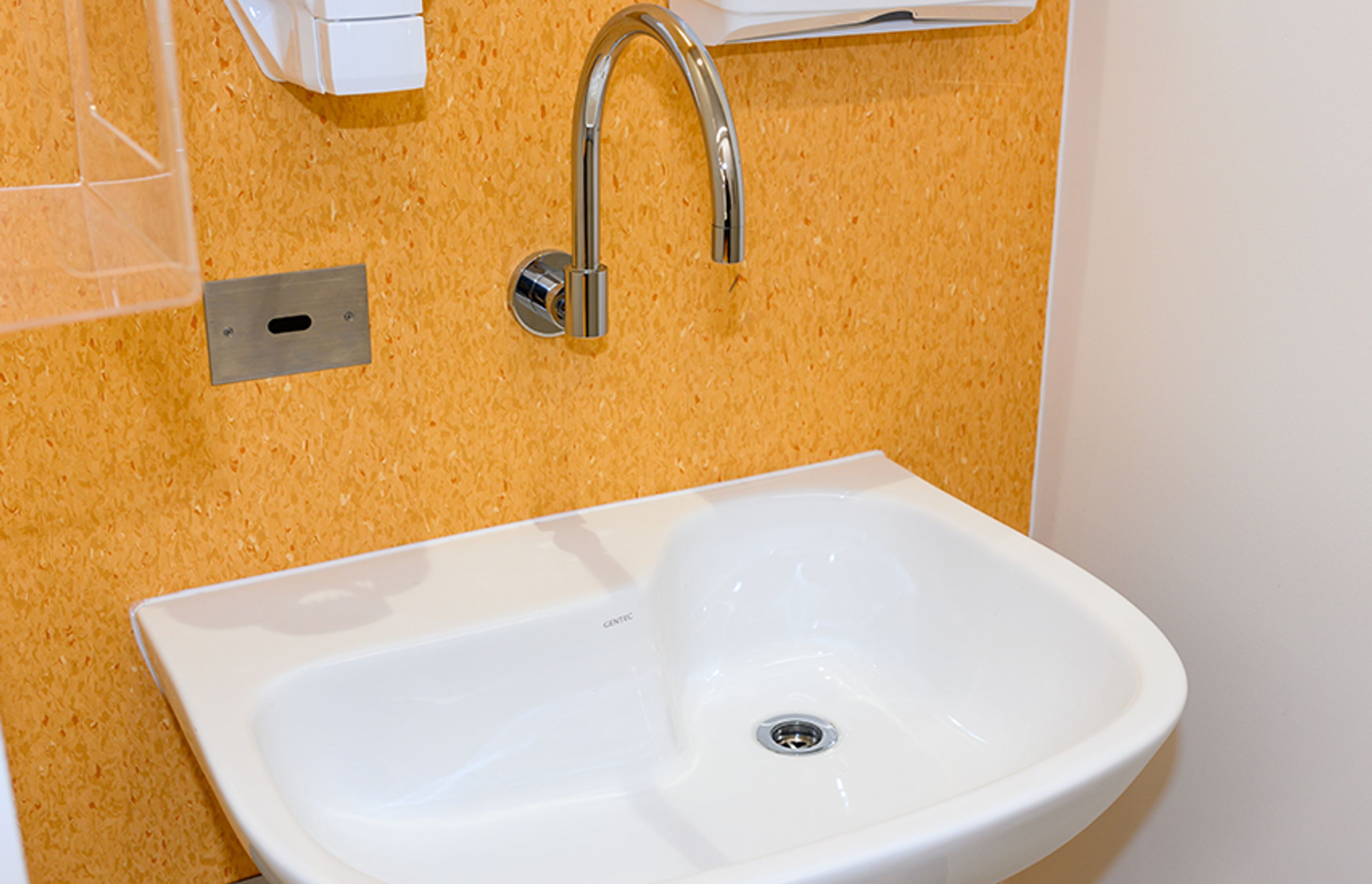 With its rear-offset waste pipe, the Sterisan range of vitreous china sanitary-ware has been designed to help eliminate cross-contamination through anti-splash technology.