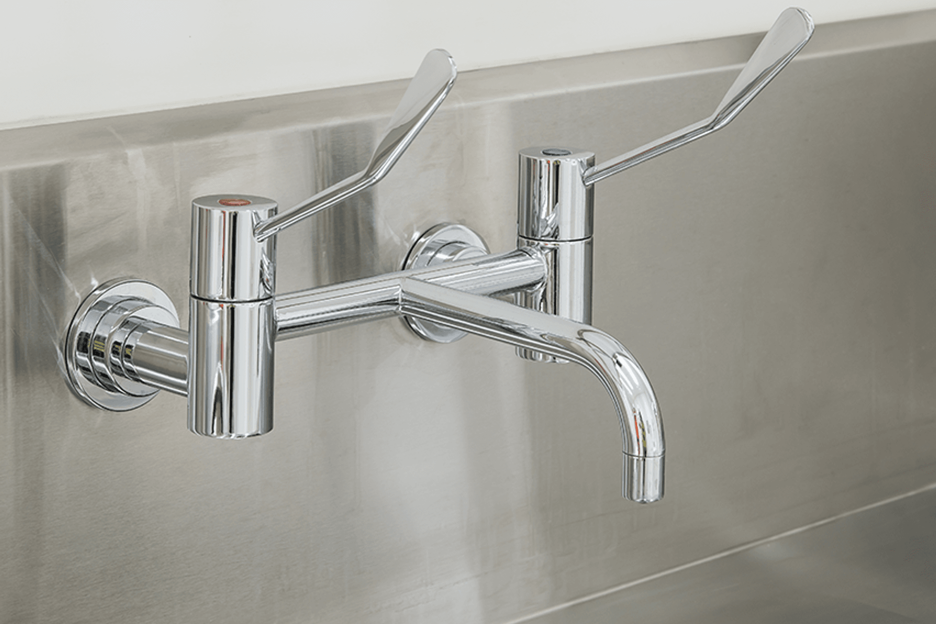 Manufactured from high-grade stainless steel and with a design incorporating minimal crevices, the Cleanline range has been designed to reduce the risk of bacteria build up.