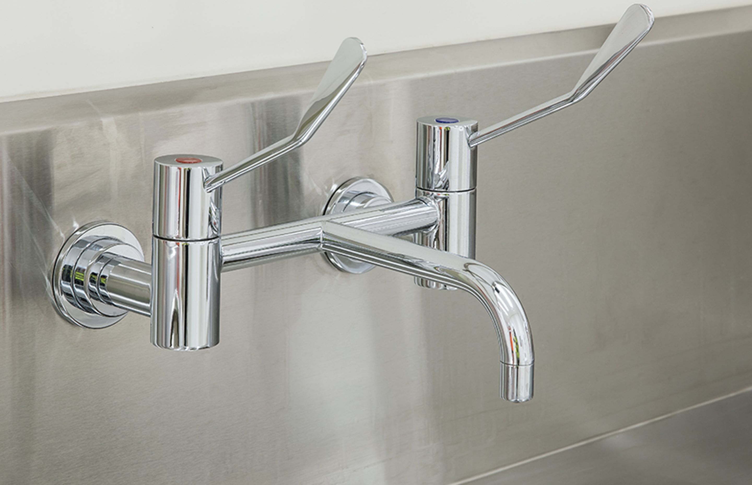Manufactured from high-grade stainless steel and with a design incorporating minimal crevices, the Cleanline range has been designed to reduce the risk of bacteria build up.
