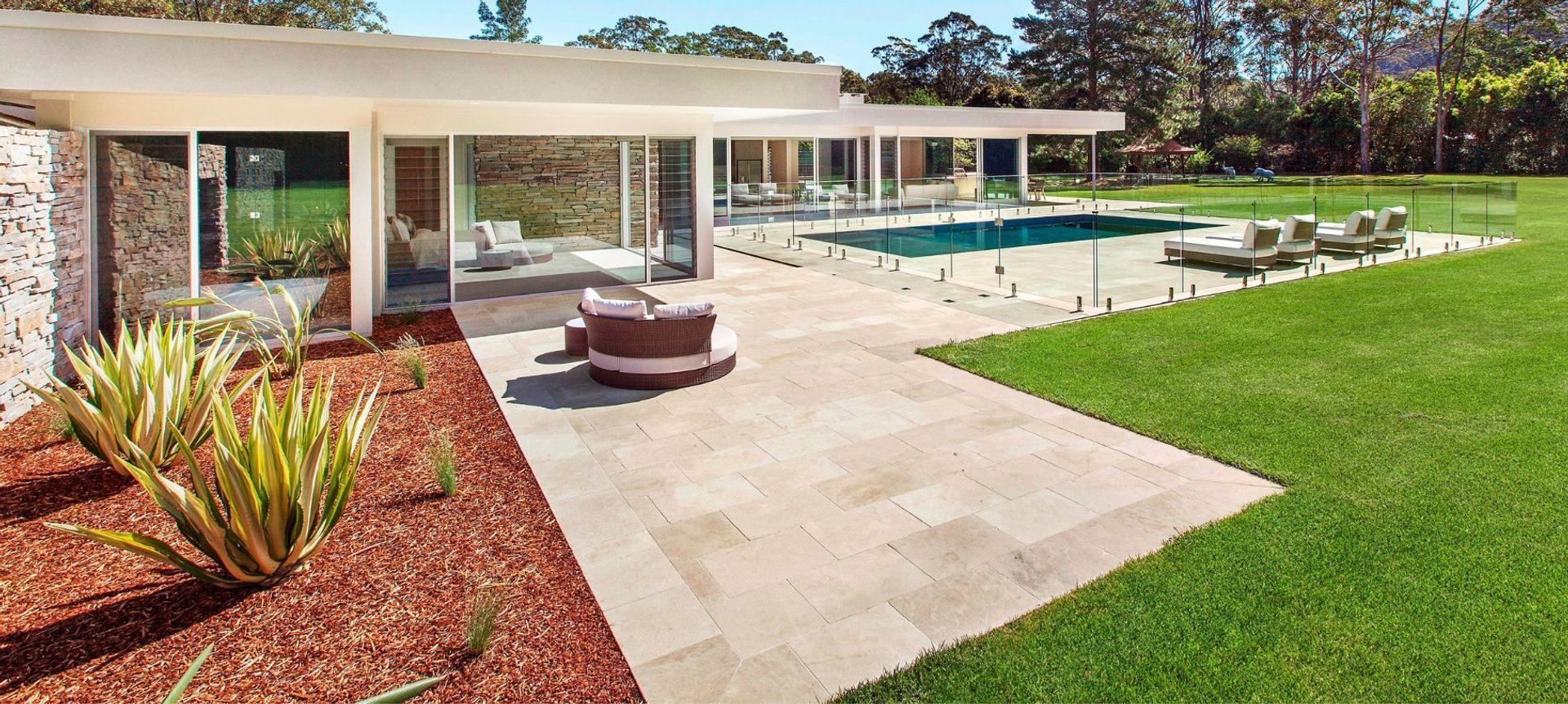 First Choice Classic Travertine Tumbled | Zias Building Design