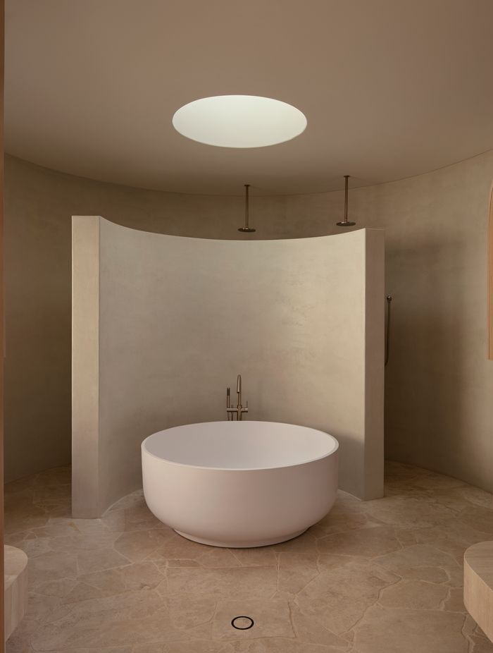 Project Arcos by Meir x Graya | Silvia Toka Circular Bath by Stonebaths | Photography by David Chatfield