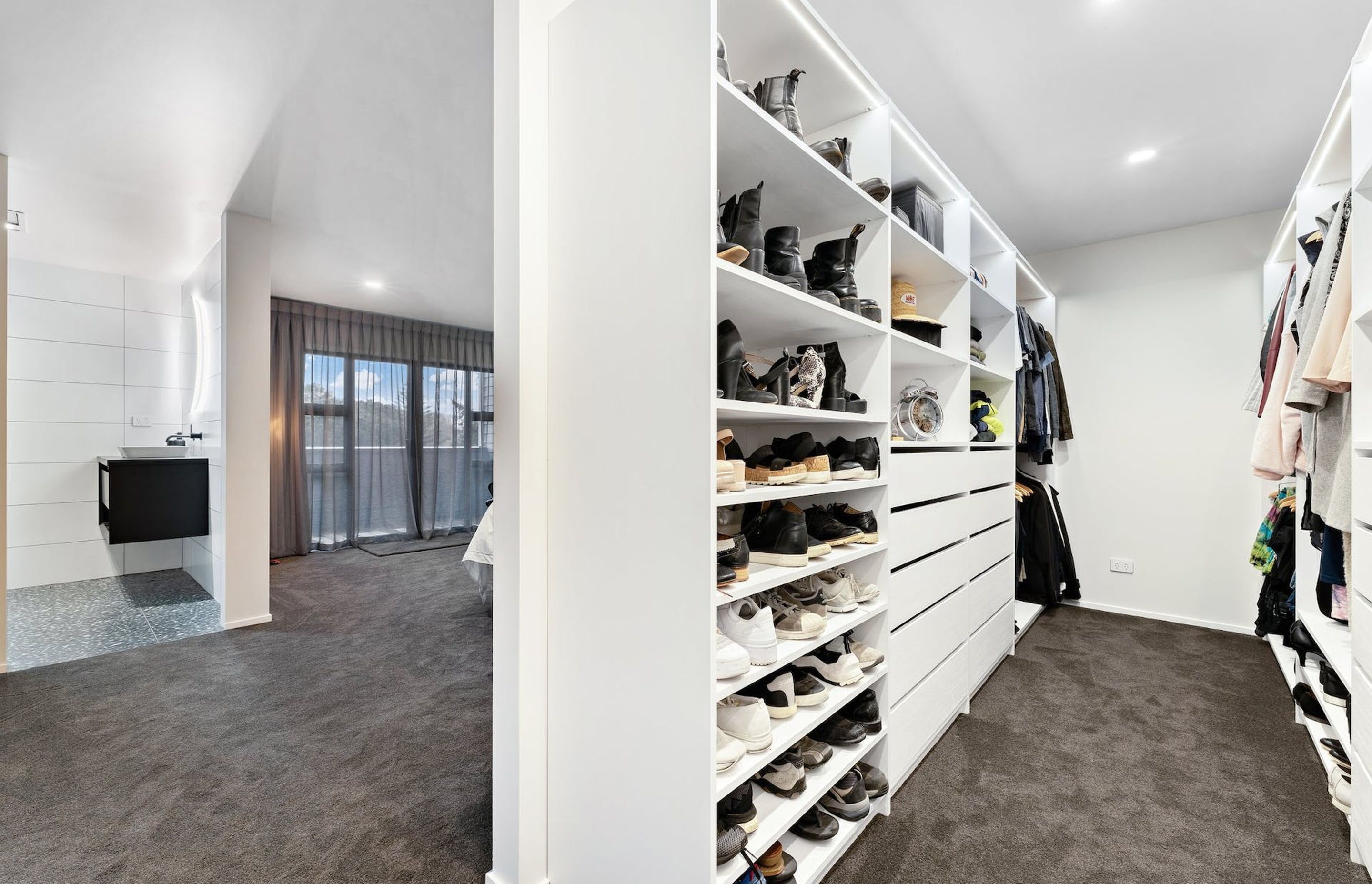 Wardrobe Storage Solutions &amp; Tips