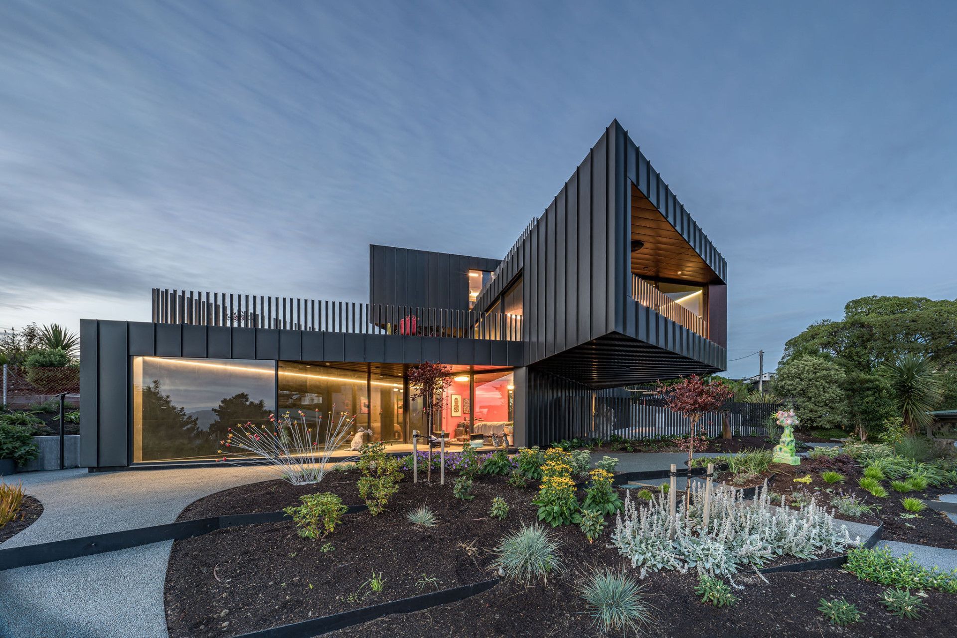 Dunedin House — Architect: Bell + Co Architecture. Installer: Architectural Envelopes. Main Contractor: W Hamilton Building. Photography: Nick Beadle