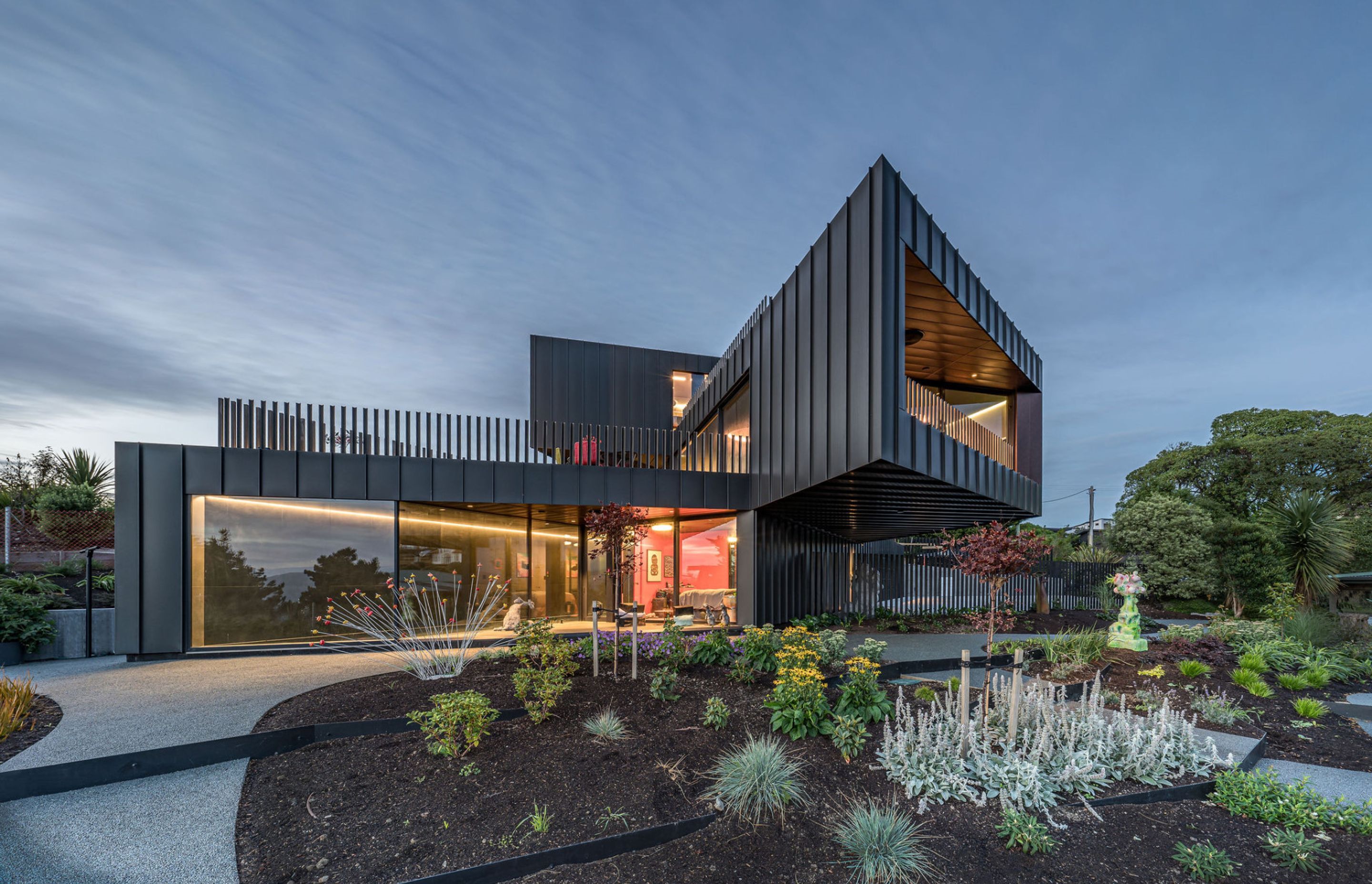 Dunedin House — Architect: Bell + Co Architecture. Installer: Architectural Envelopes. Main Contractor: W Hamilton Building. Photography: Nick Beadle