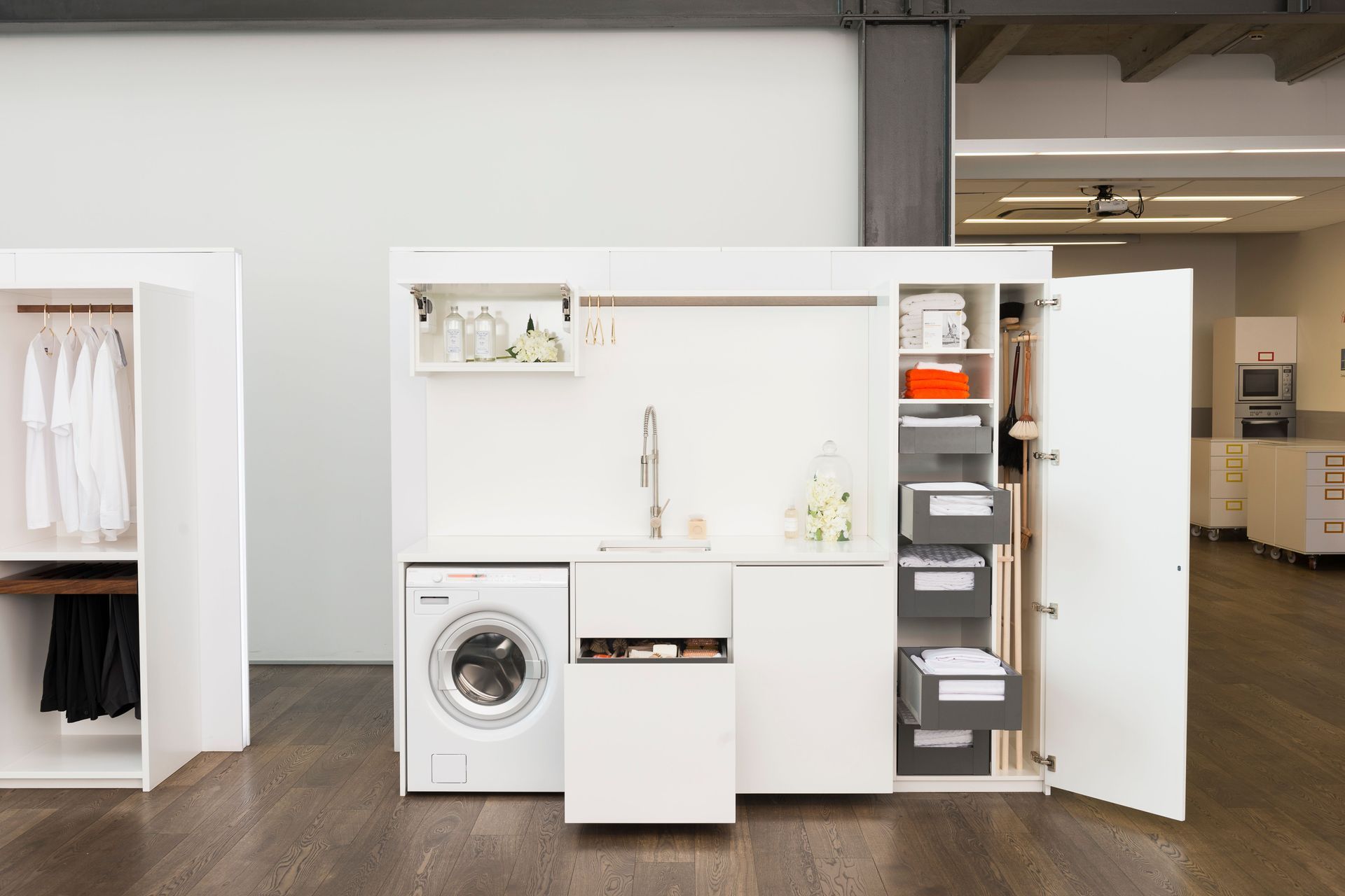 People have their hands full in the laundry – so give them a helping hand