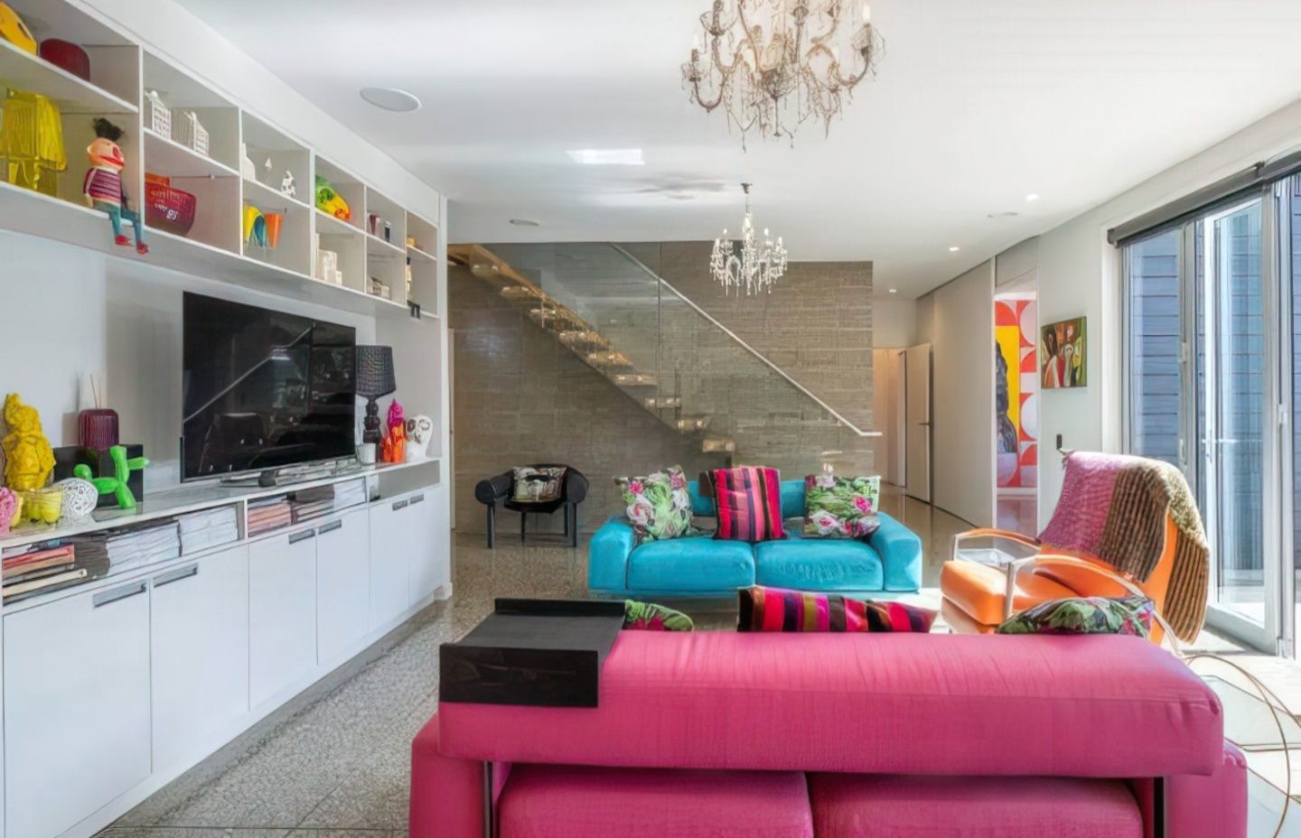 Echoing colours already in the home allowed Lloyd to go bold with the design, and still create a cohesive look throughout the house.