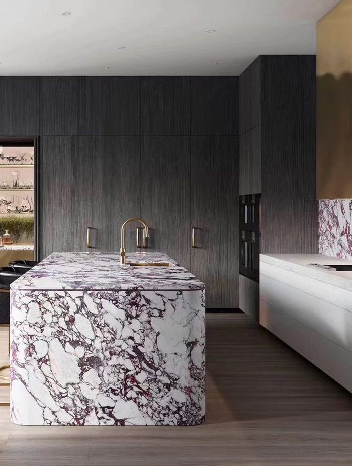 Marble surfaces showcase the beauty of the raw material