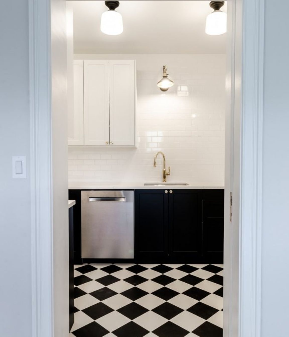 Open vs Closed Kitchens: What are the Differences? A Kitchen Designer's Perspective