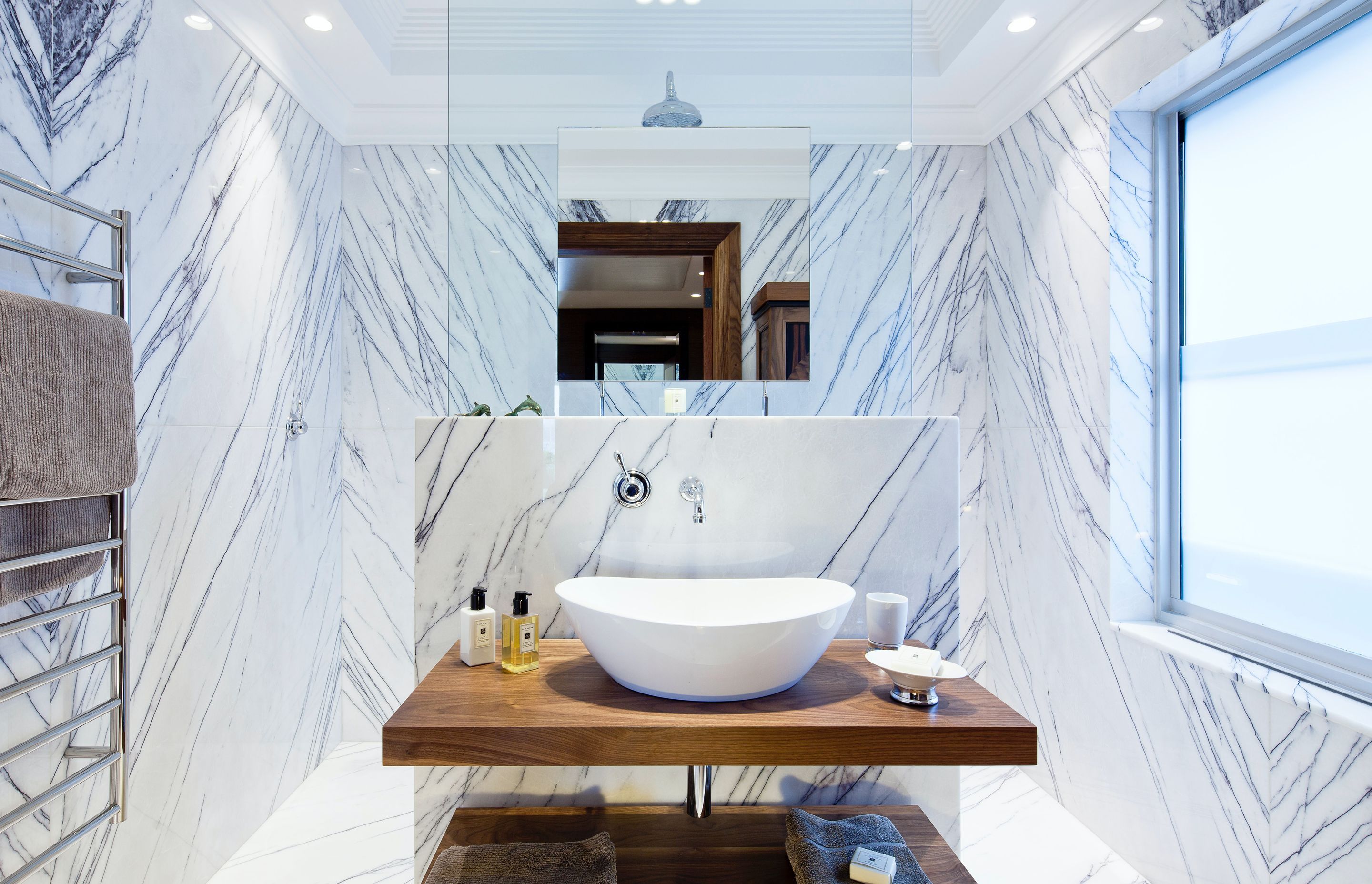 How to save money on a high-end bathroom renovation