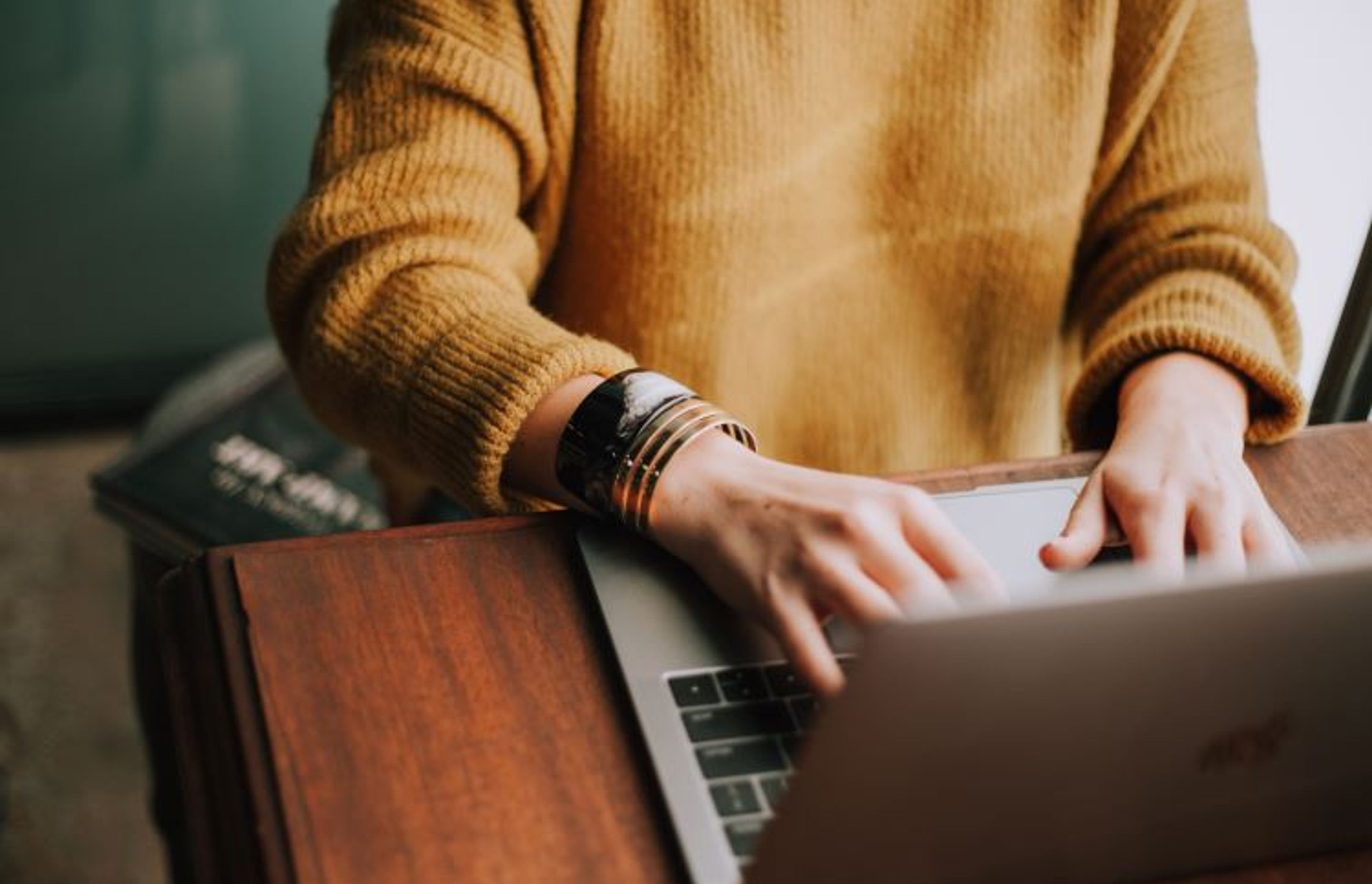 Top 5 Reasons To Buy From Online Furniture Stores