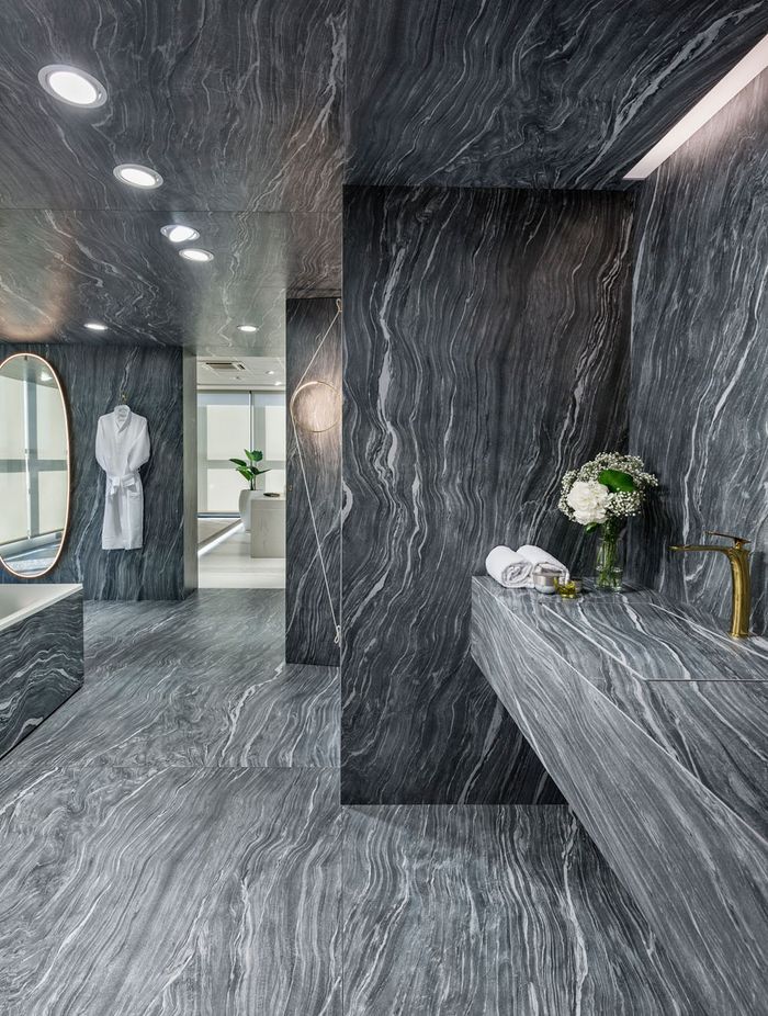 How can you decorate white bathrooms? A few tips you can use