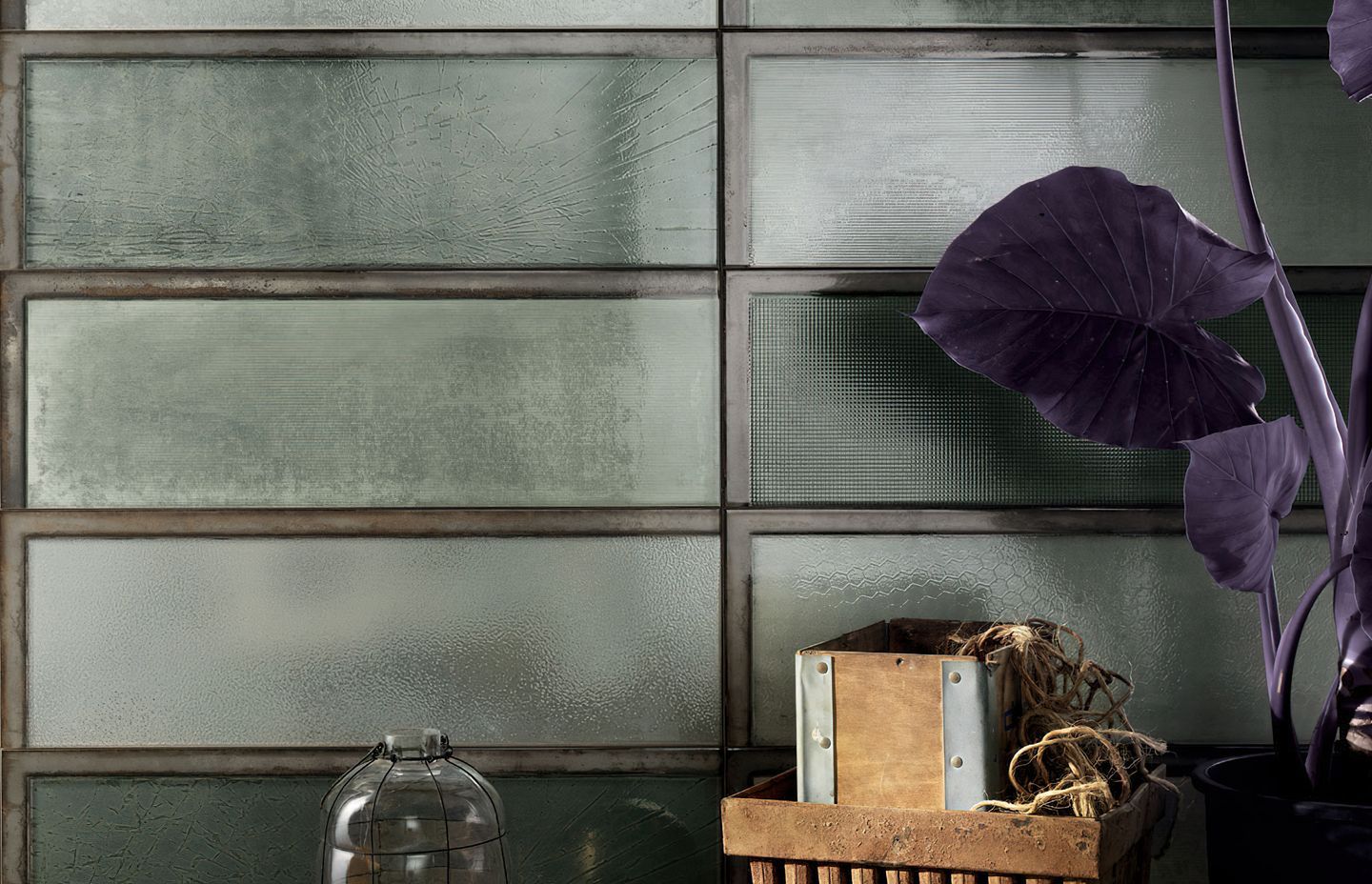 Glass tiles come be coloured to fit different styles and tastes.