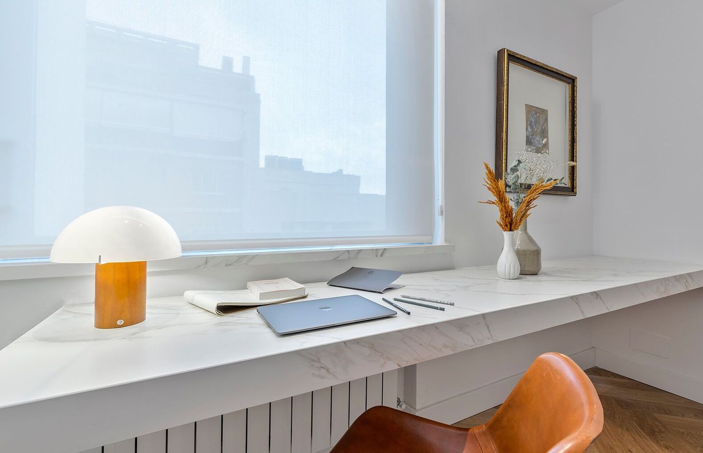 Motivating office workspaces