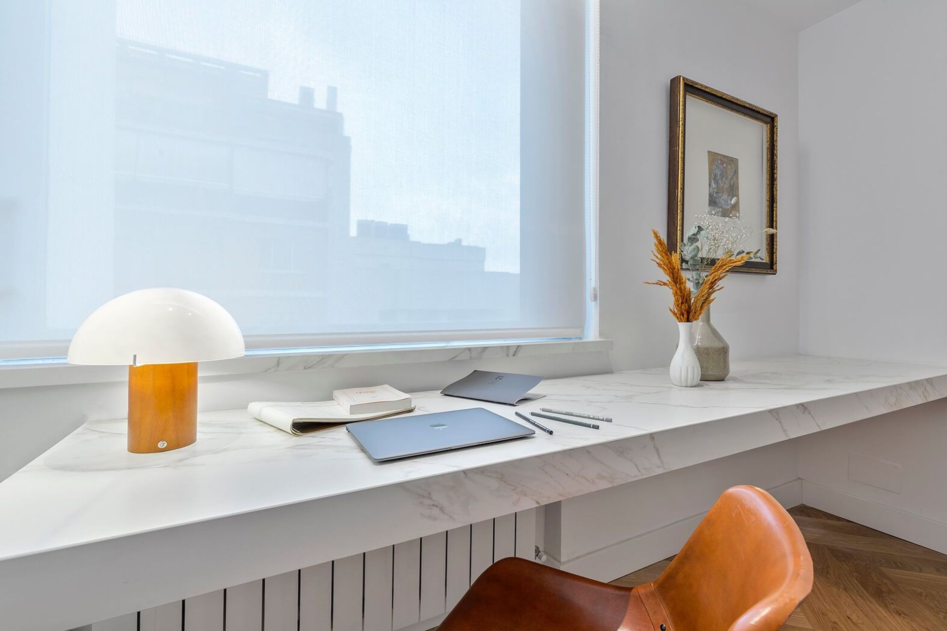 Motivating office workspaces