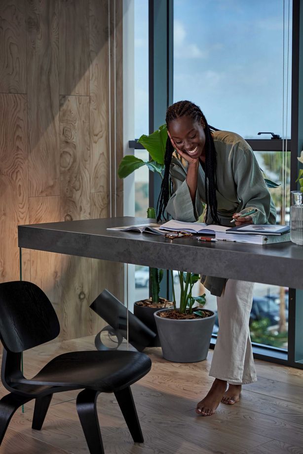 Motivating office workspaces