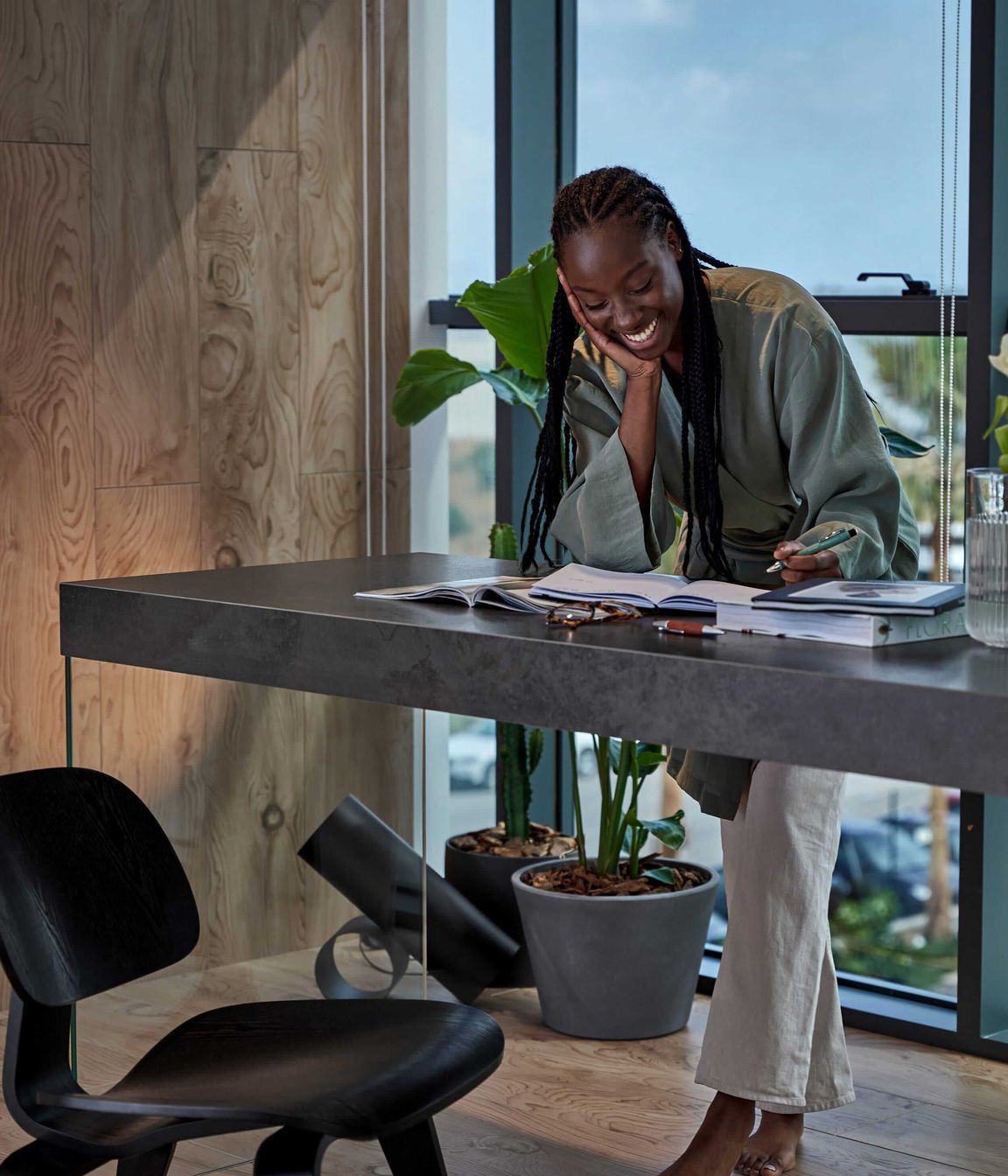 Motivating office workspaces
