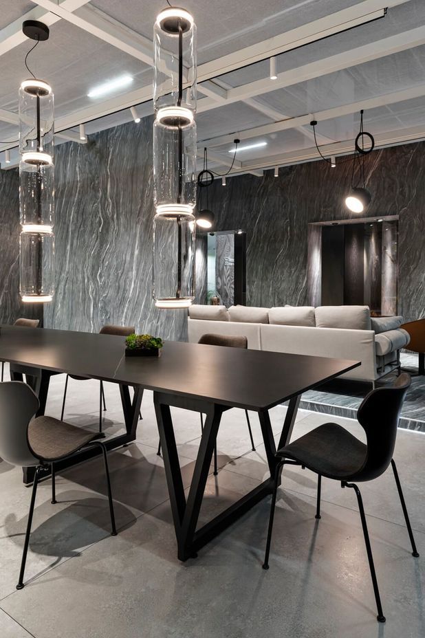 Motivating office workspaces