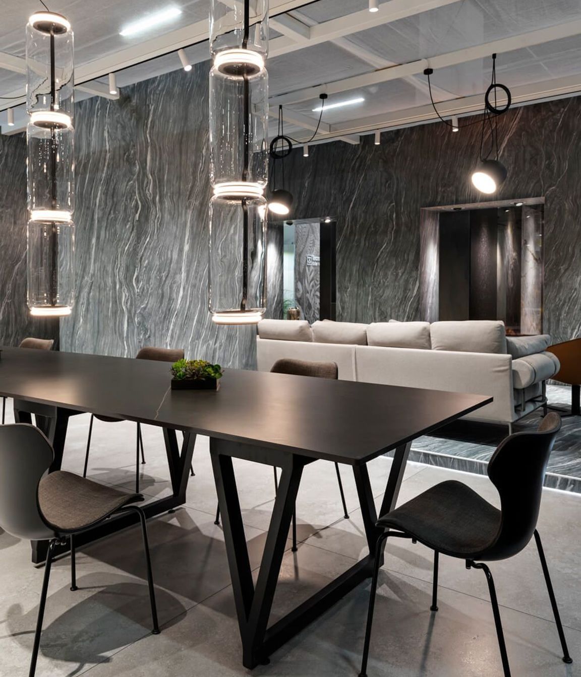 Motivating office workspaces