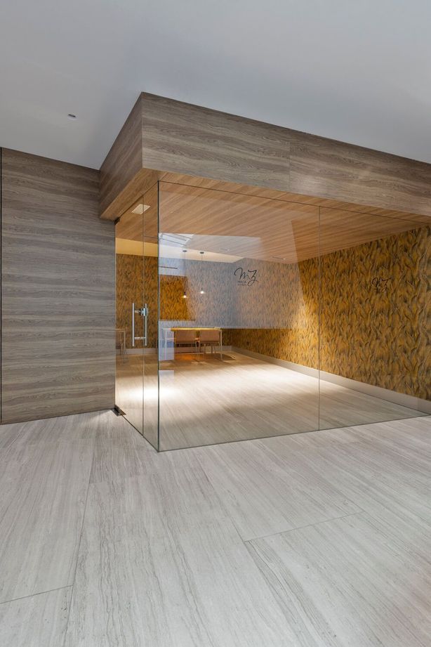 Motivating office workspaces