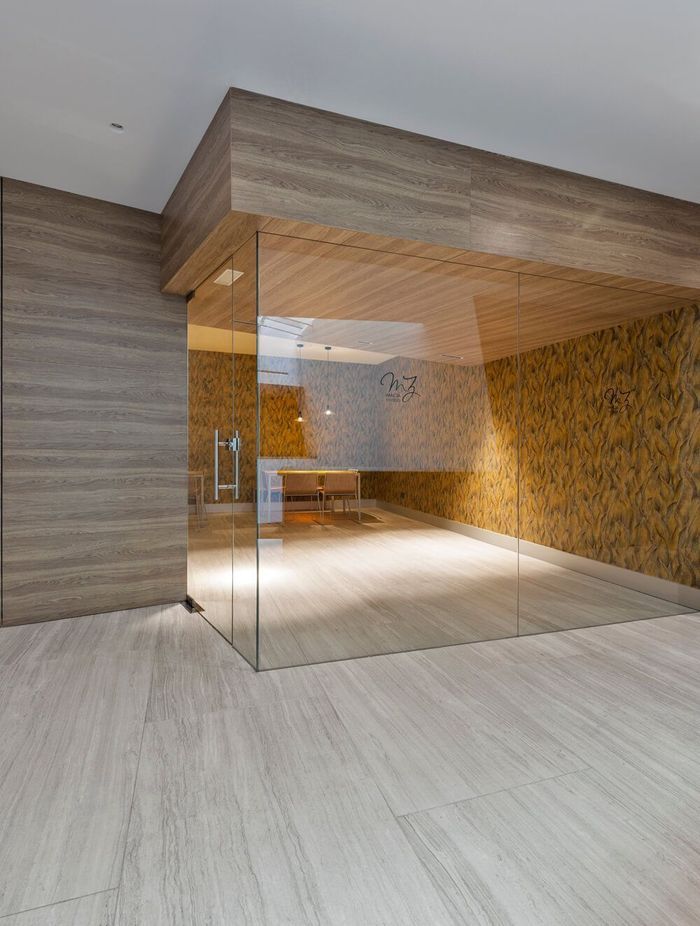 Motivating office workspaces