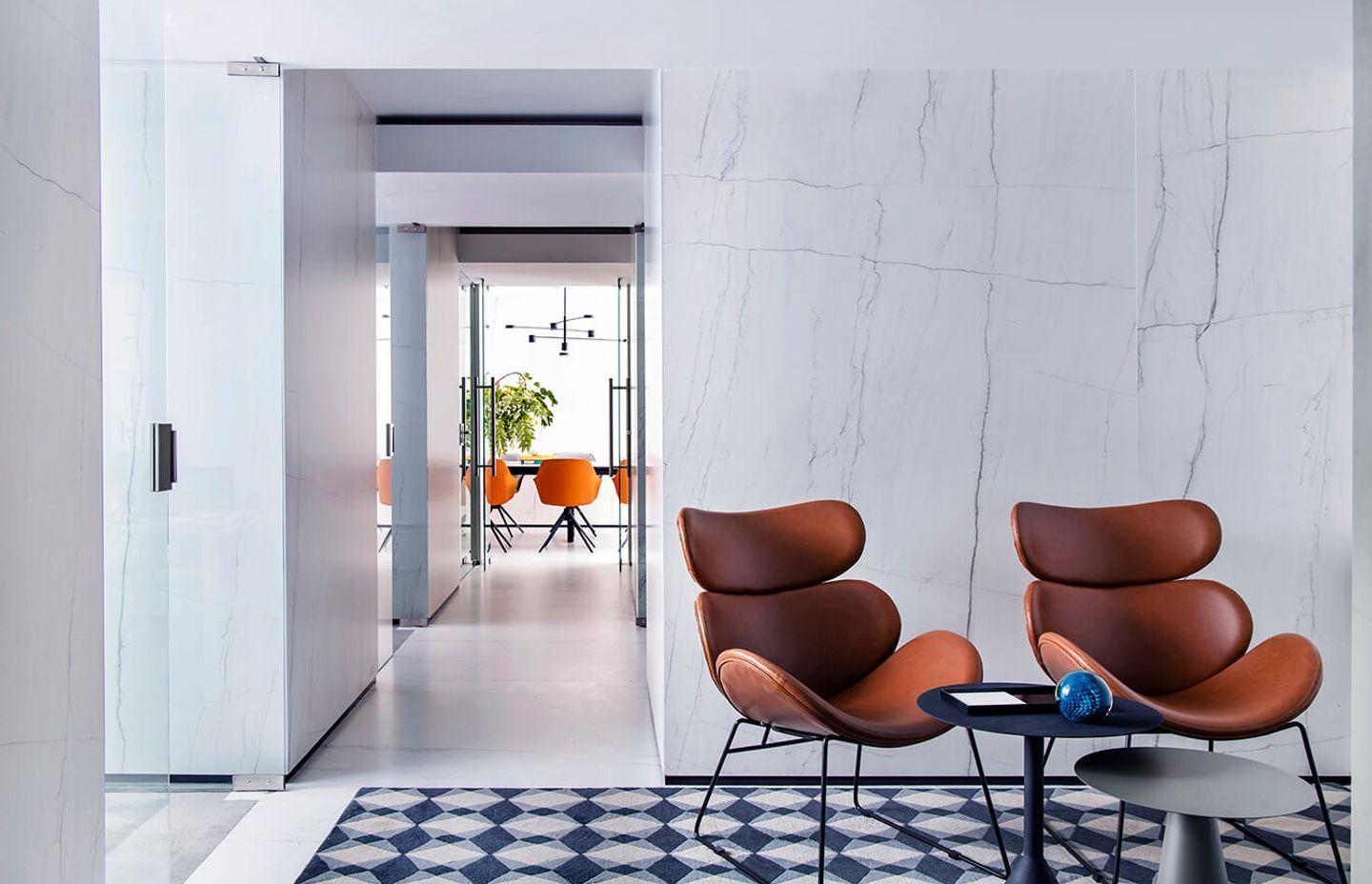 Motivating office workspaces