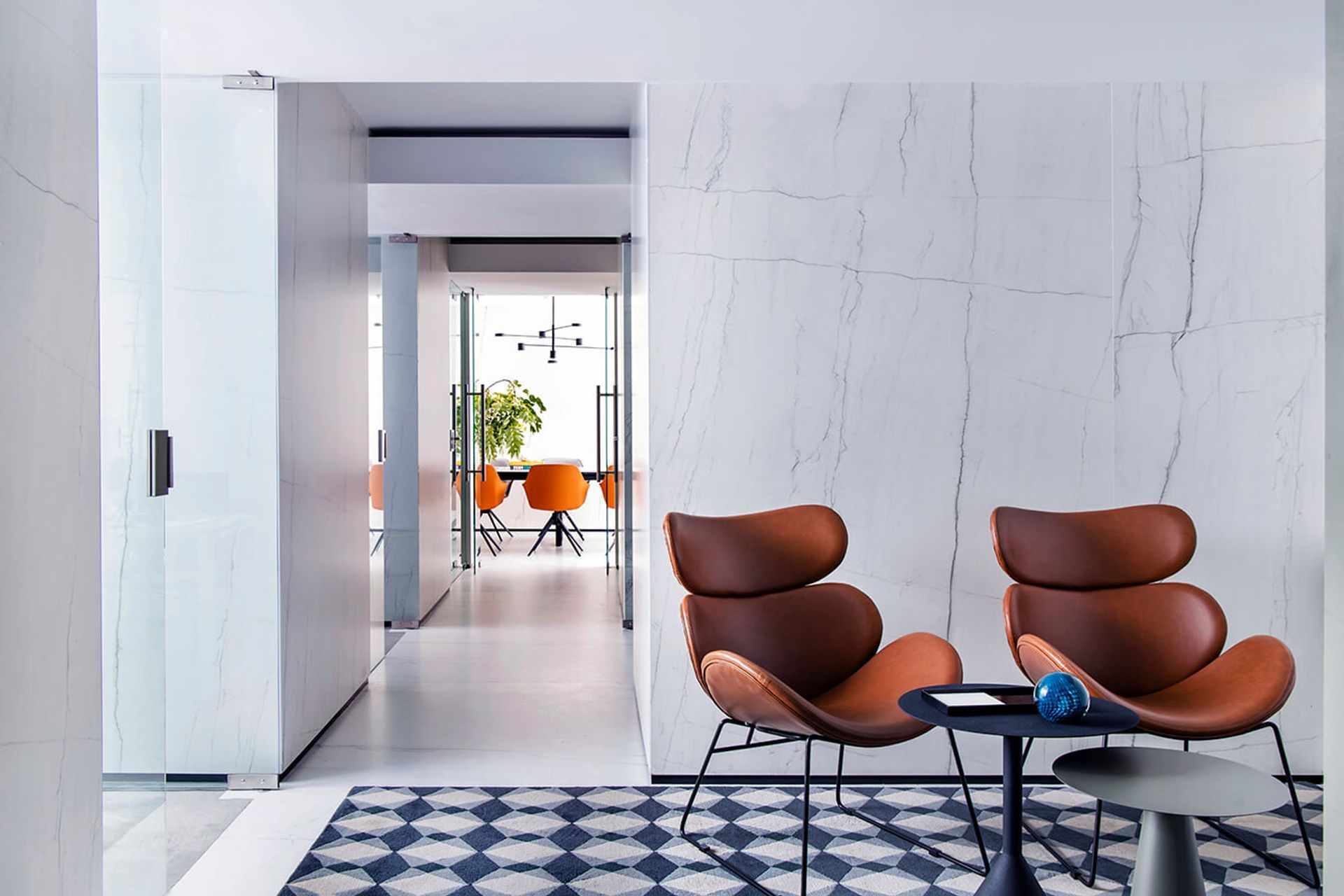 Motivating office workspaces