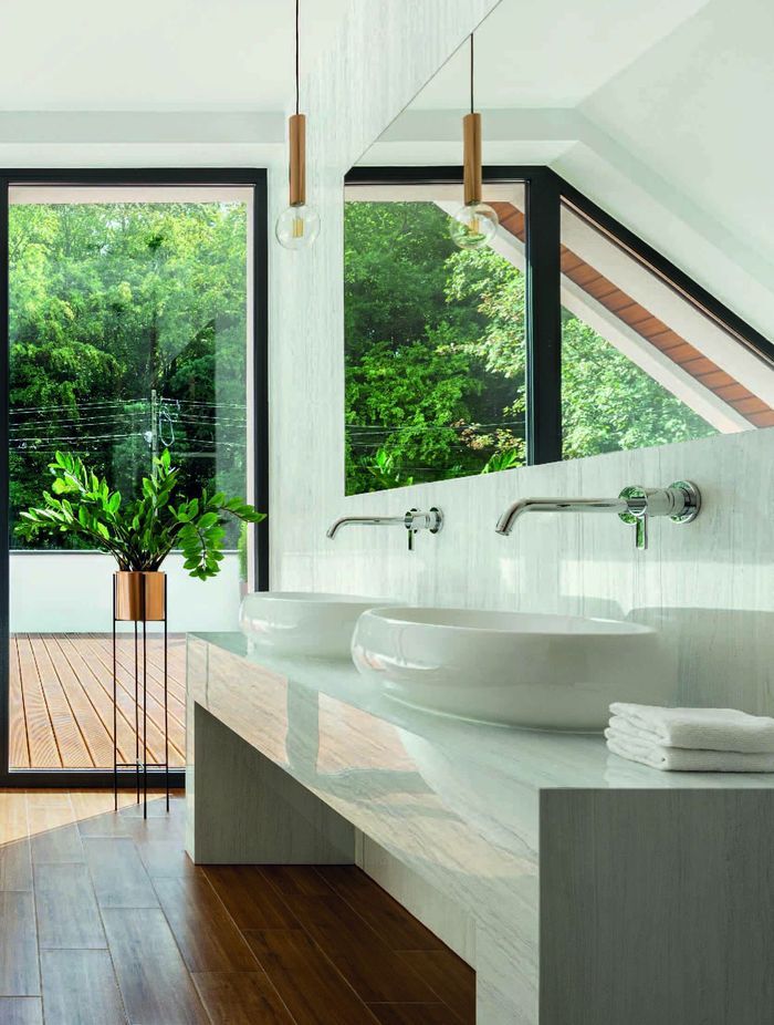 The keys to a bathroom boasting nature