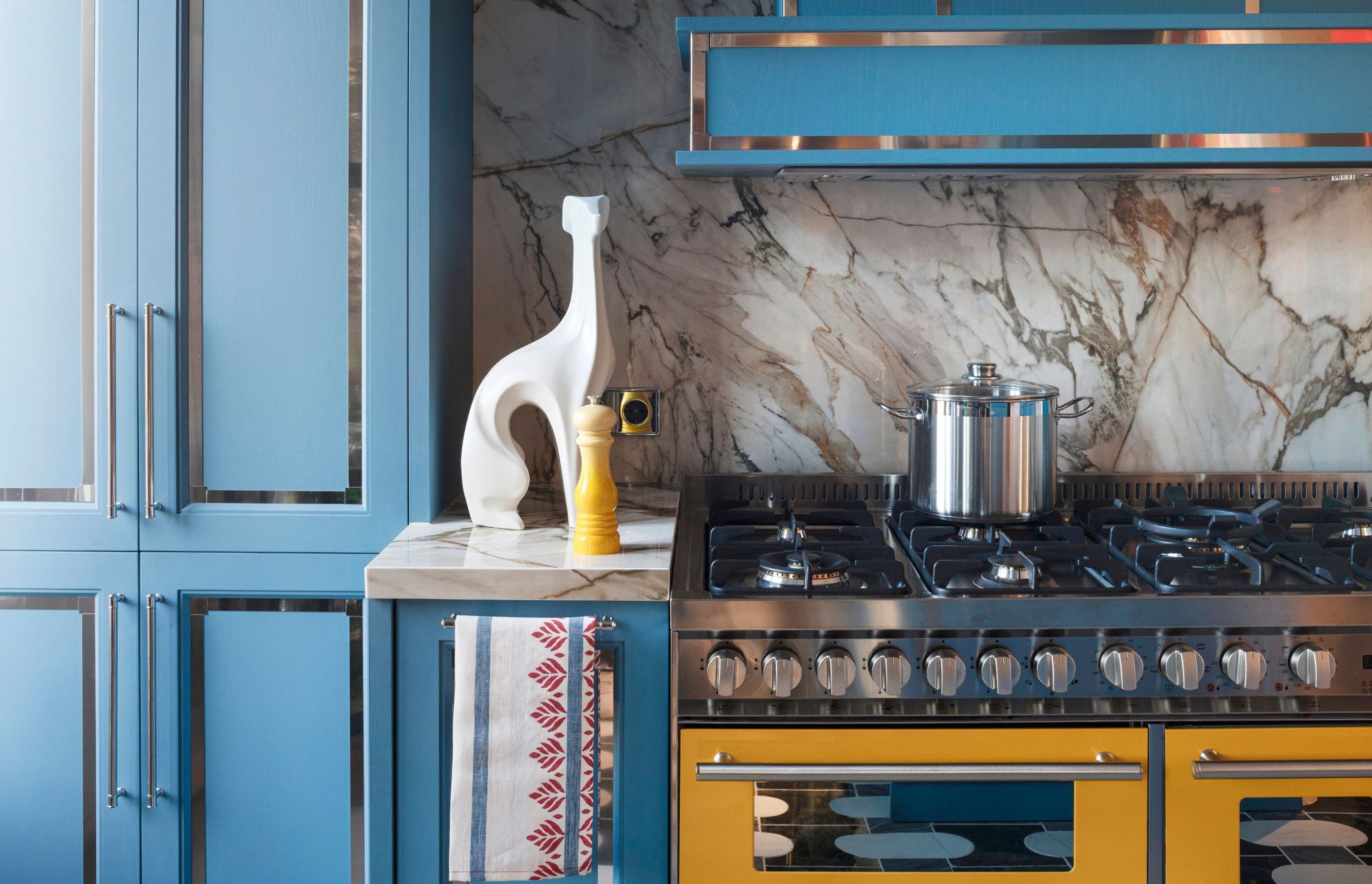 How to create a hamptons style kitchen