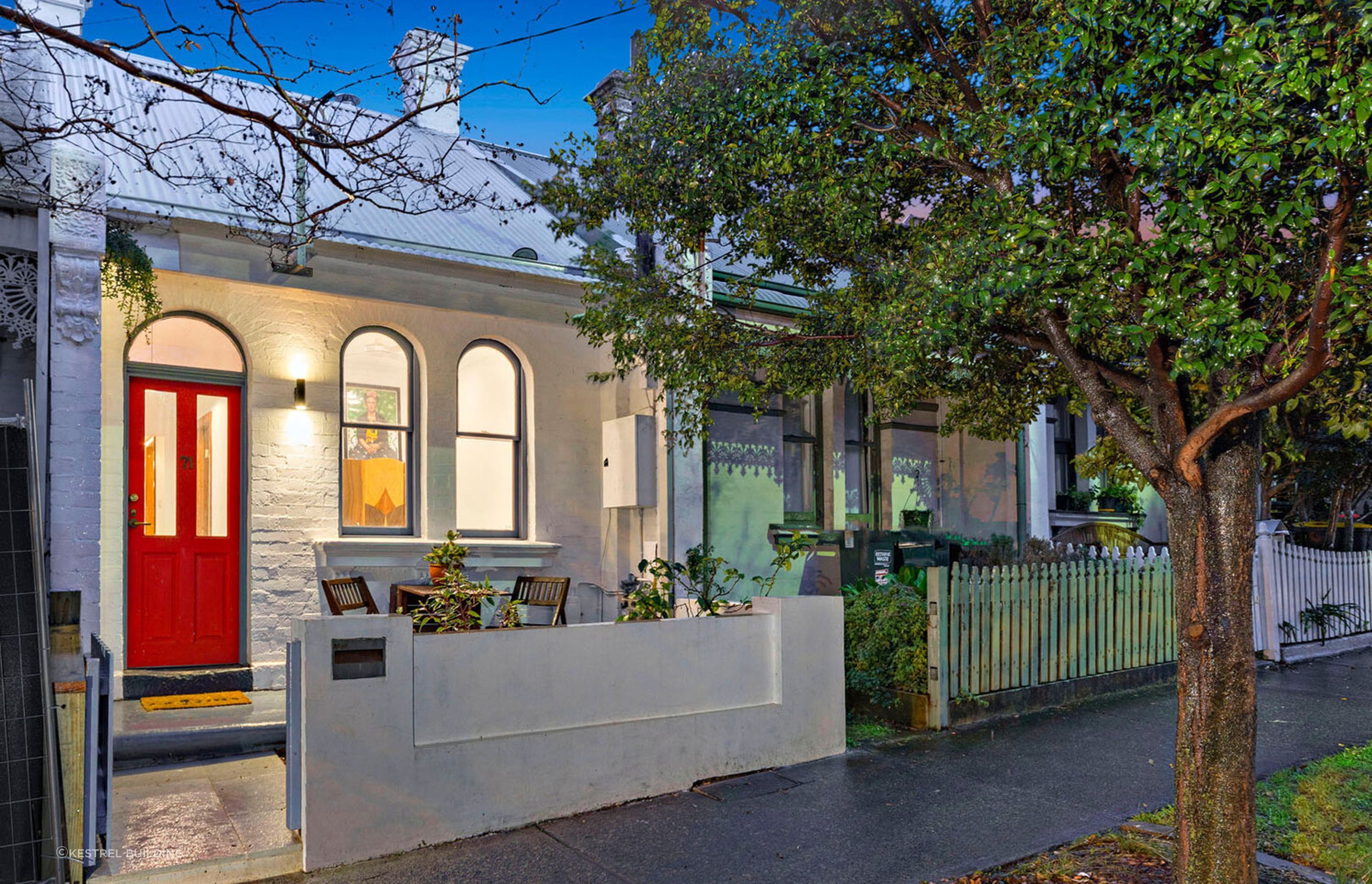 Front door designs come in many different shapes, sizes and colours. Featured Project: Edgeware House