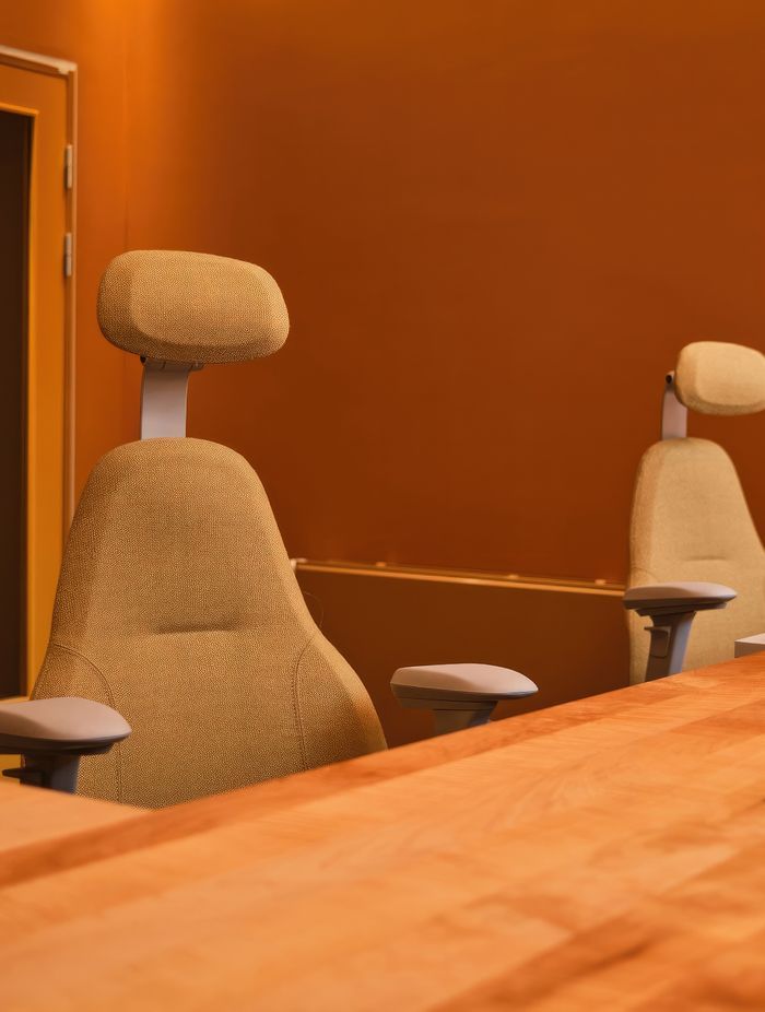 The selected chairs are designed with a high proportion of recycled content, contributing to a circular economy and reducing the environmental impact of the hospital's interior furnishings. | Featured RH Mereo 220